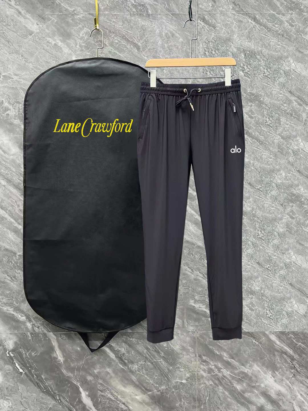 Alo Yoga Joggers