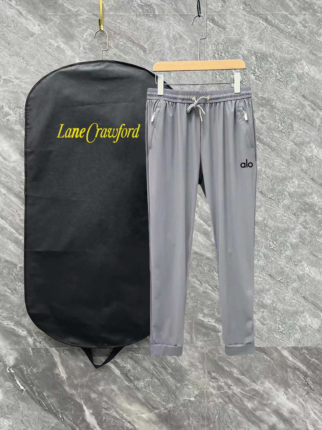 Alo Yoga Joggers