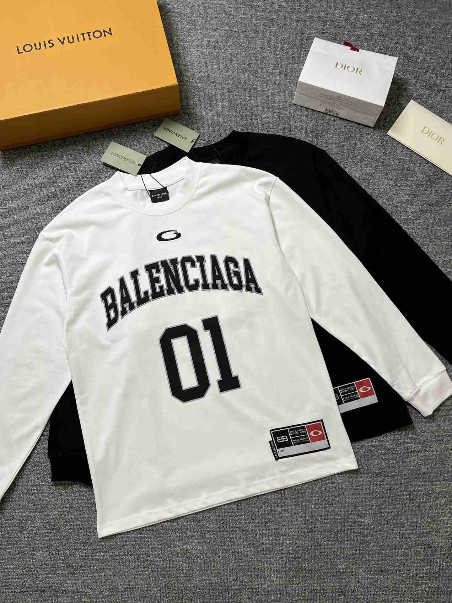 Balenciaga Sweatshirt