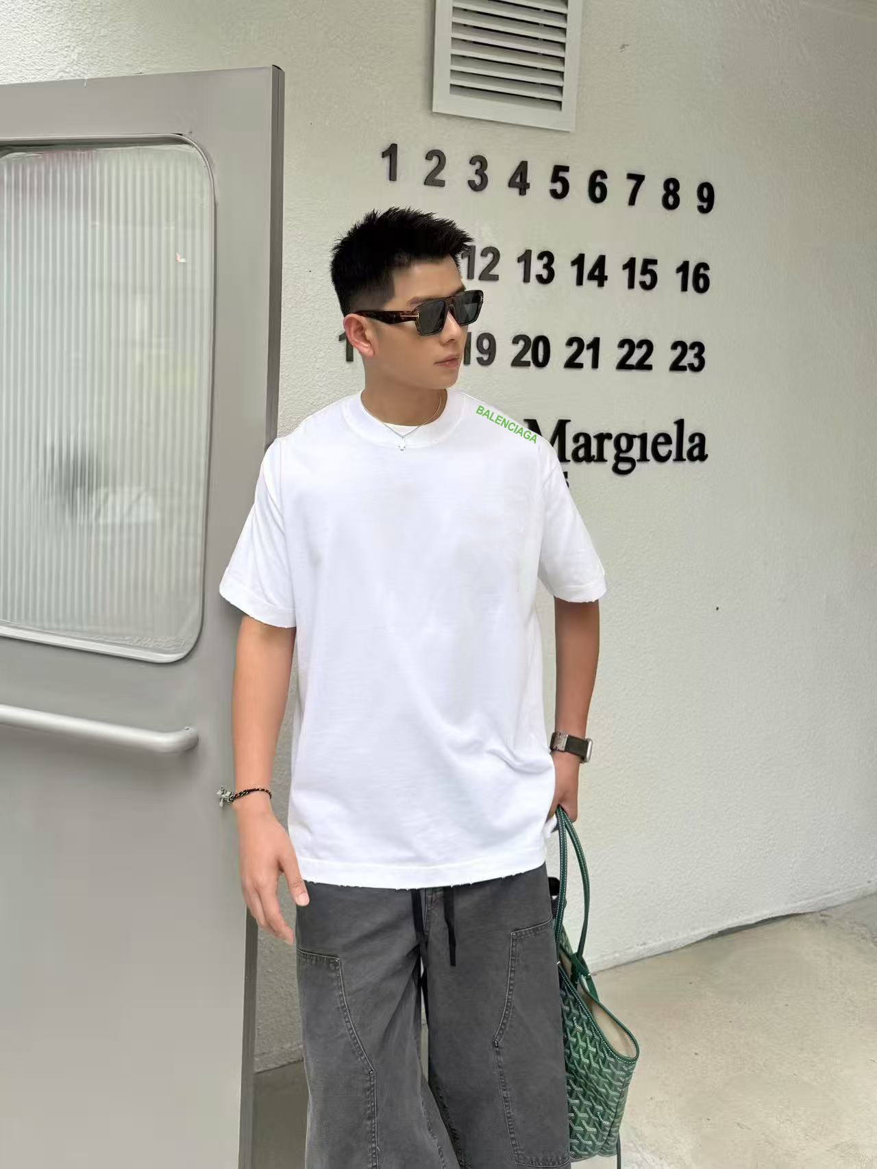 Balenciaga T-Shirt