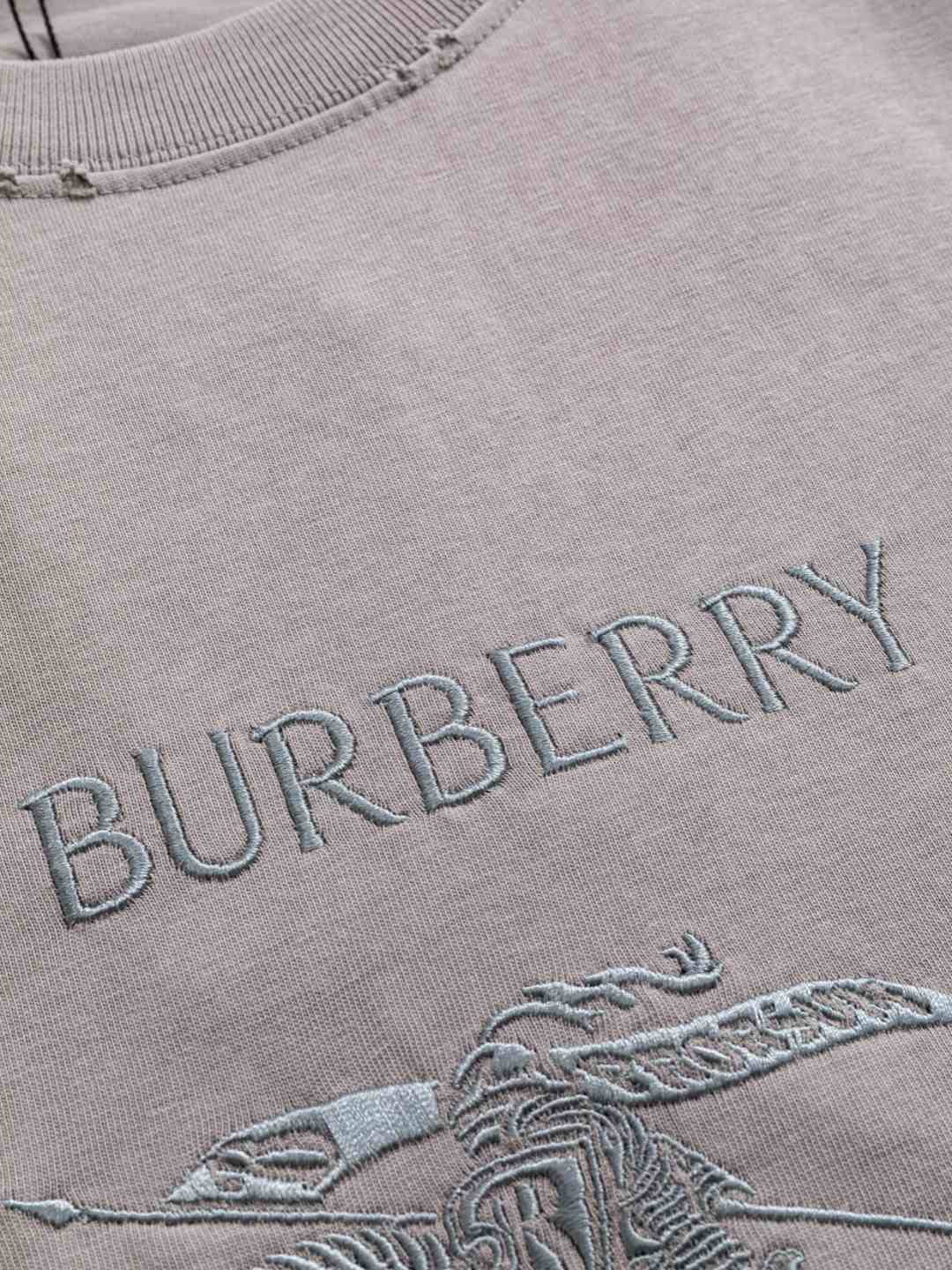 Burberry T-Shirt