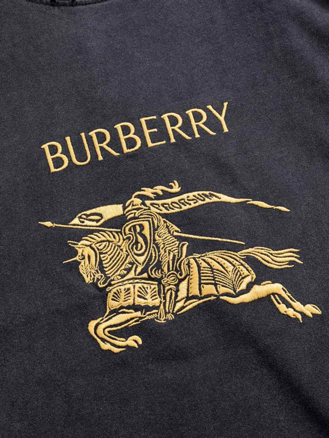 Burberry T-Shirt