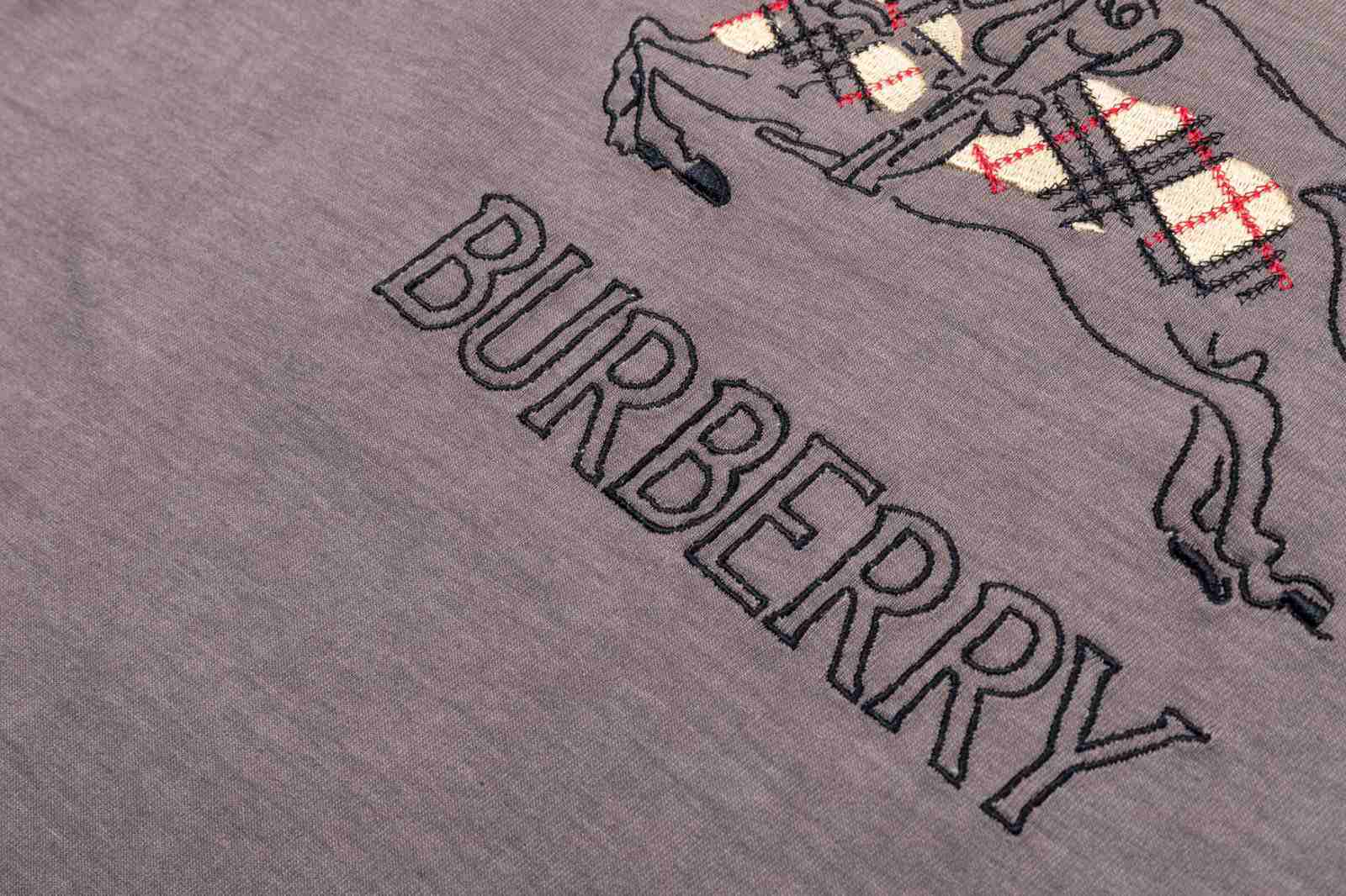 Burberry T-Shirt