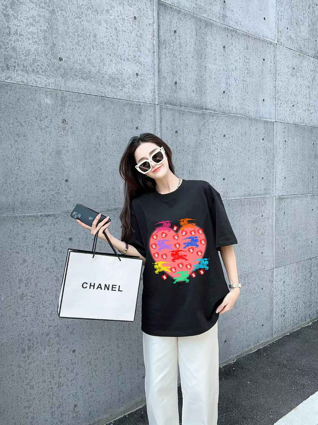 Burberry Logo Graphic T-Shirt