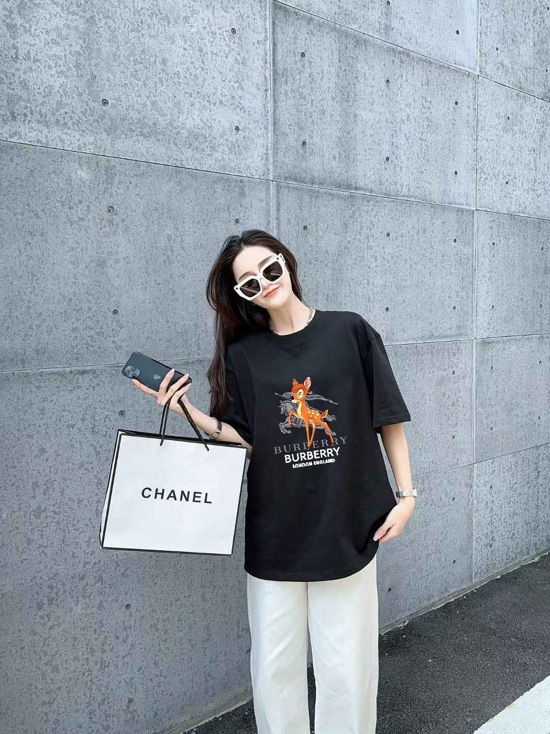 Burberry Logo Graphic T-Shirt