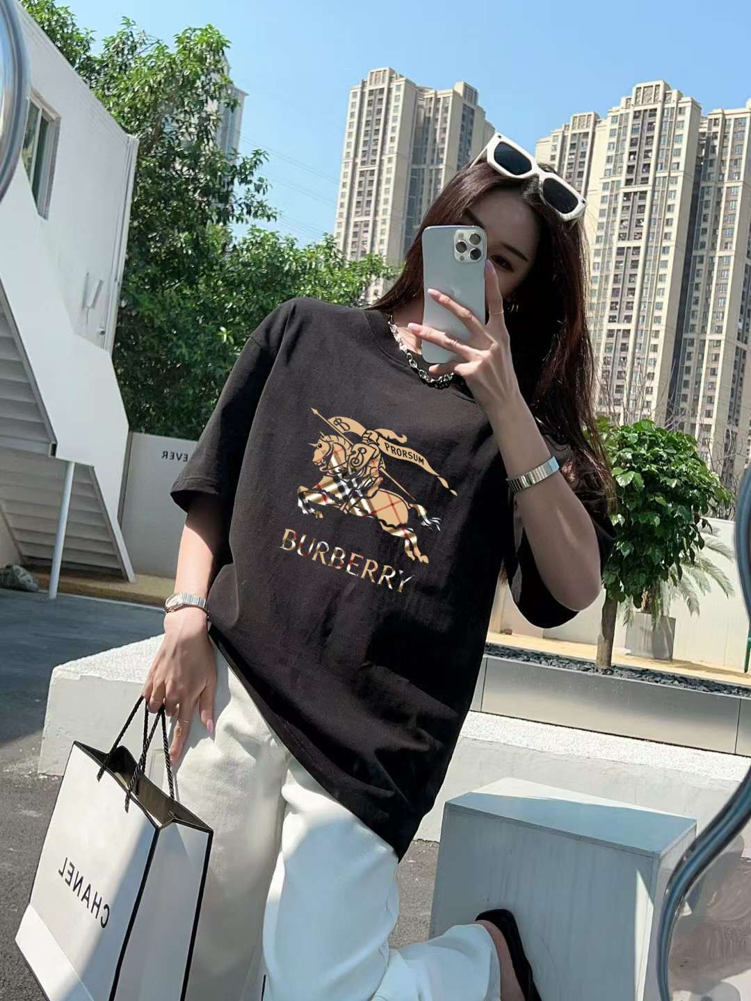 Burberry Logo Graphic T-Shirt