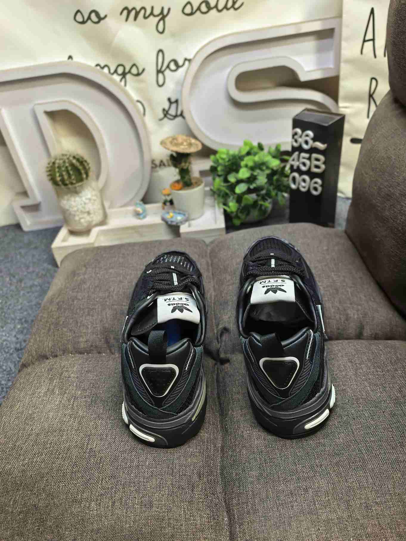 adidas ADISTAR CUSHION SFTM Shoes - JP8416