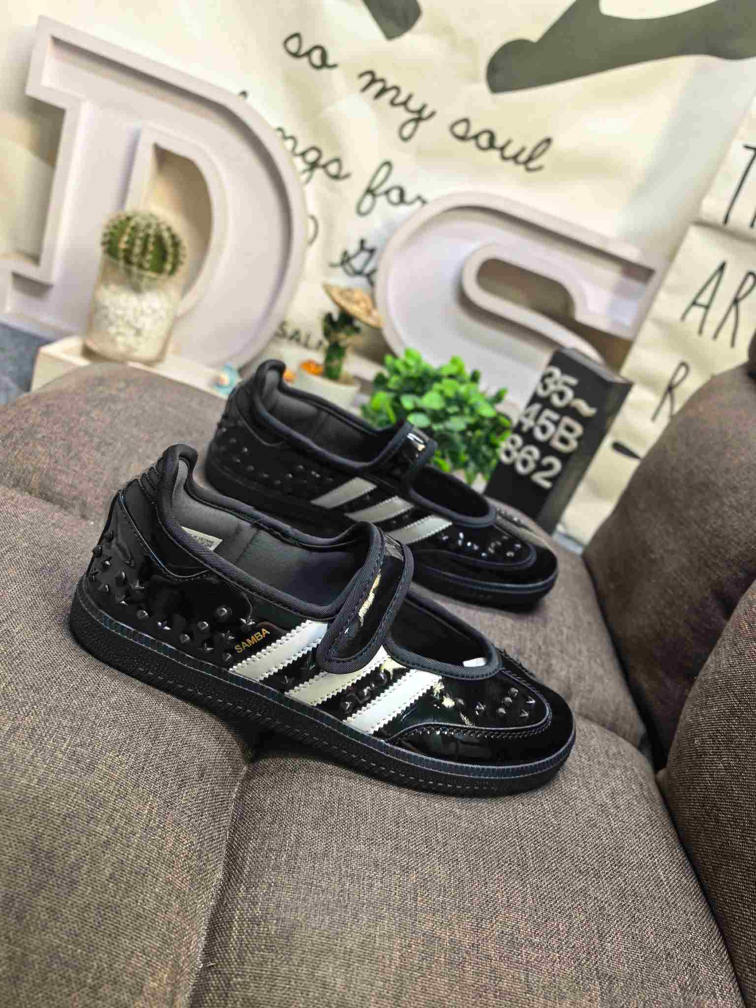 adidas SAMBA JANE W Shoes - LA4120