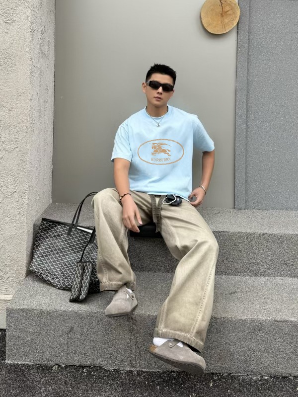 Burberry Logo Graphic T-Shirt