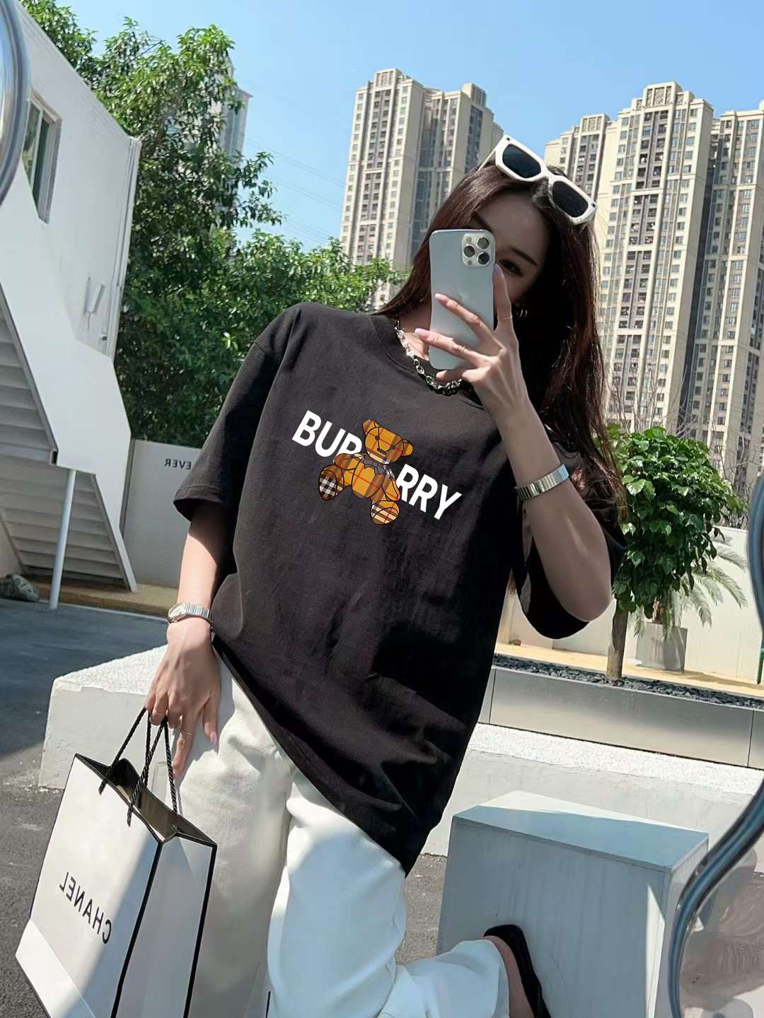 Burberry Logo Graphic T-Shirt