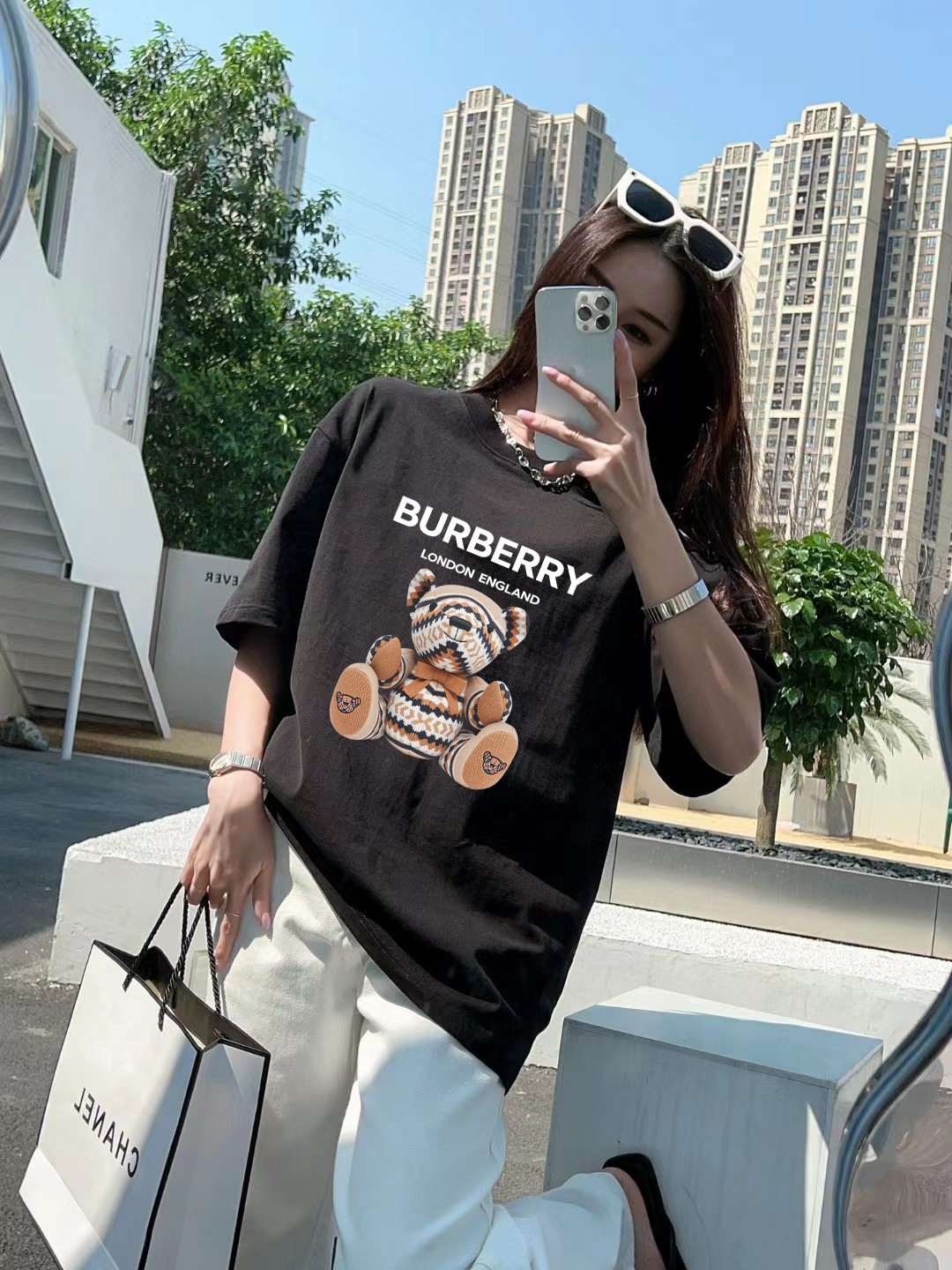 Burberry Logo Graphic T-Shirt
