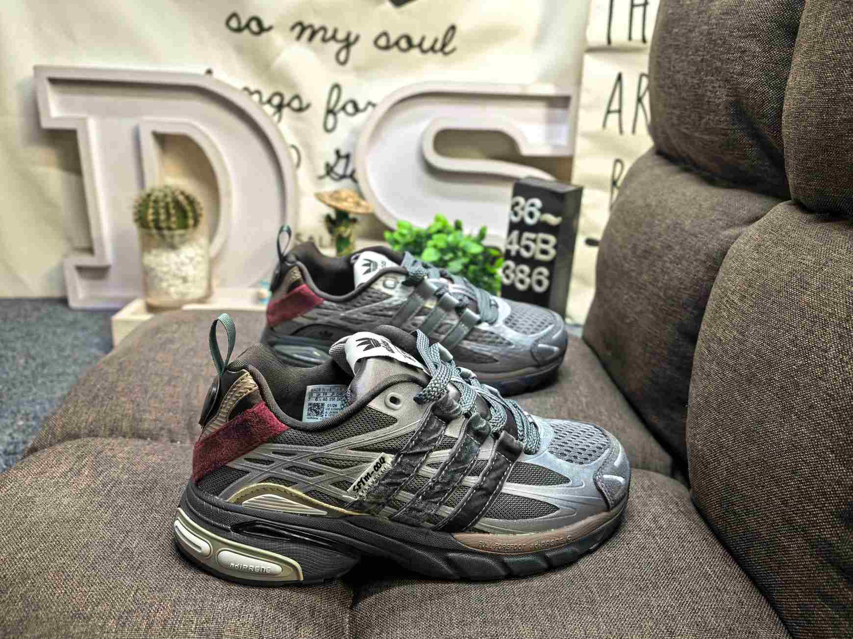 adidas ADISTAR CUSHION SFTM Shoes