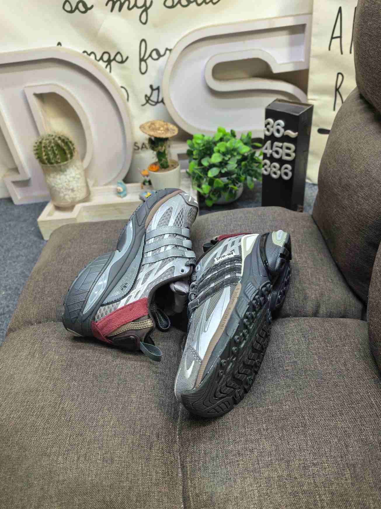 adidas ADISTAR CUSHION SFTM Shoes
