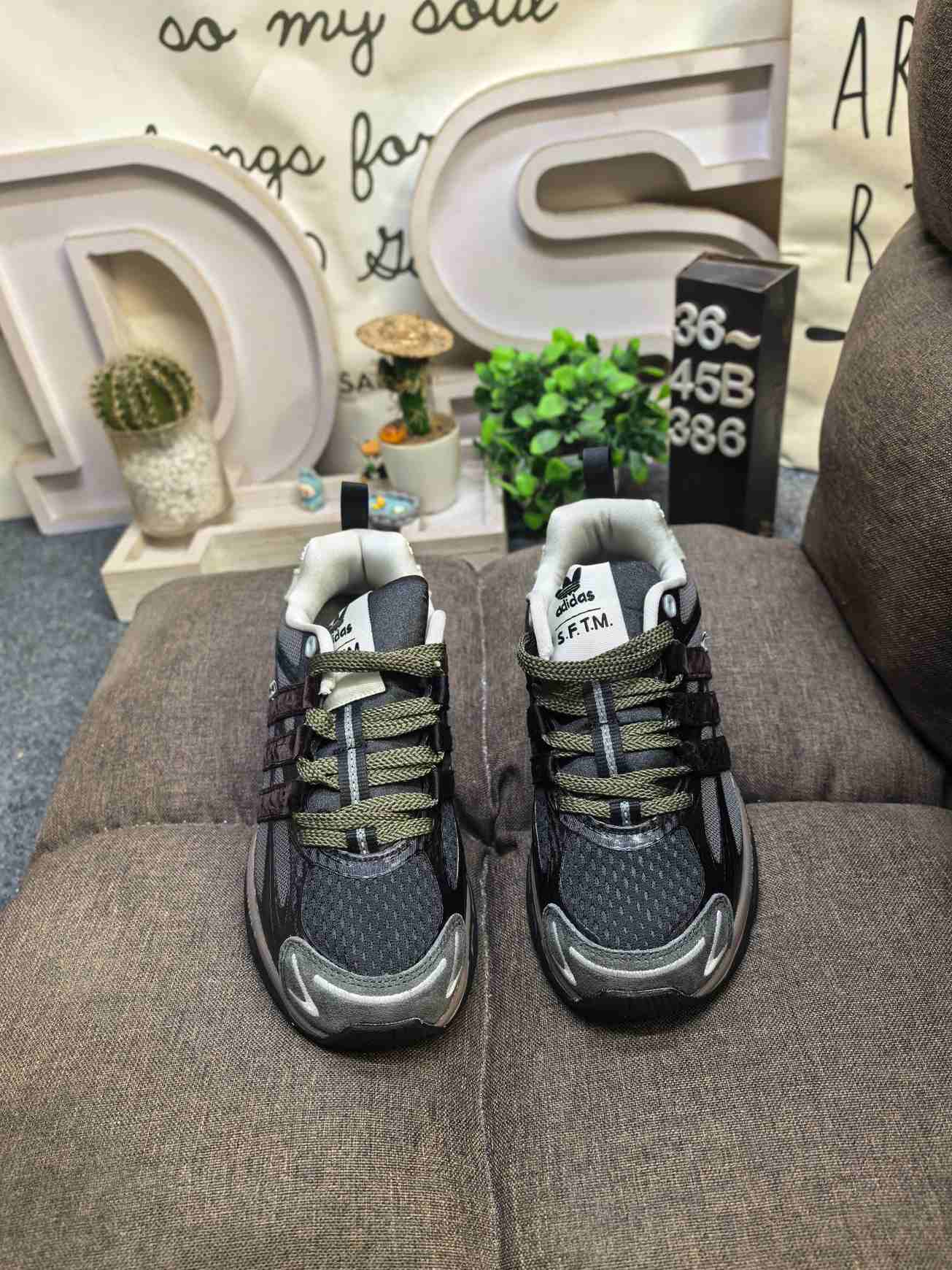 adidas ADISTAR CUSHION SFTM Shoes