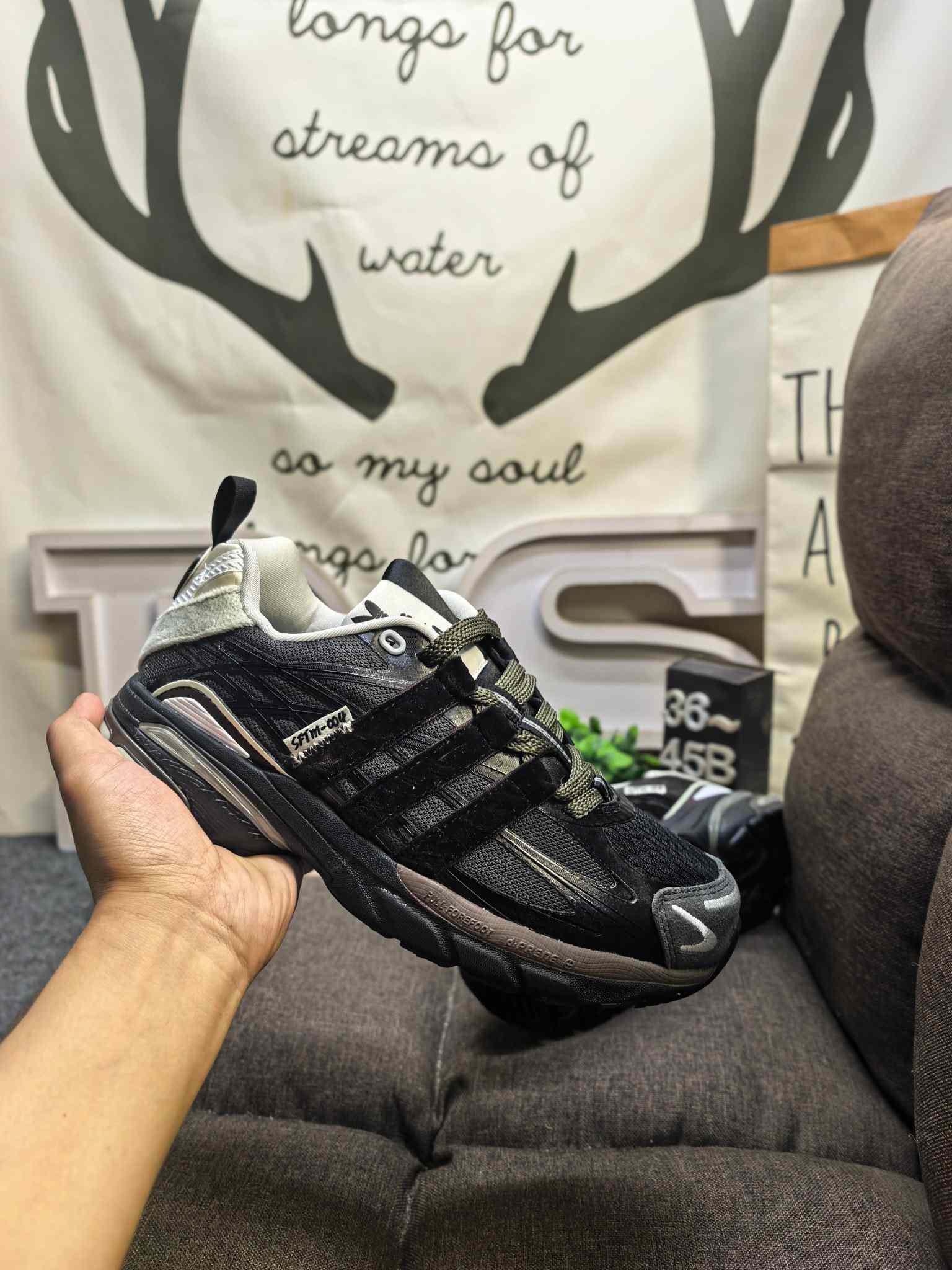 adidas ADISTAR CUSHION SFTM Shoes