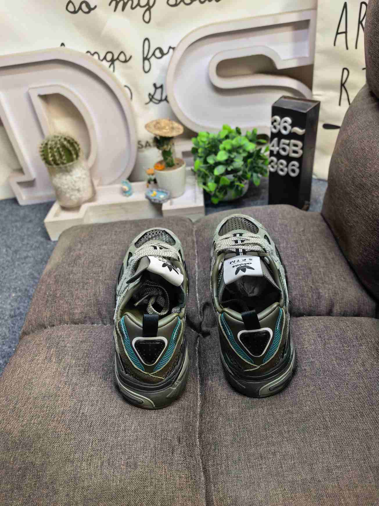 adidas ADISTAR CUSHION SFTM Shoes