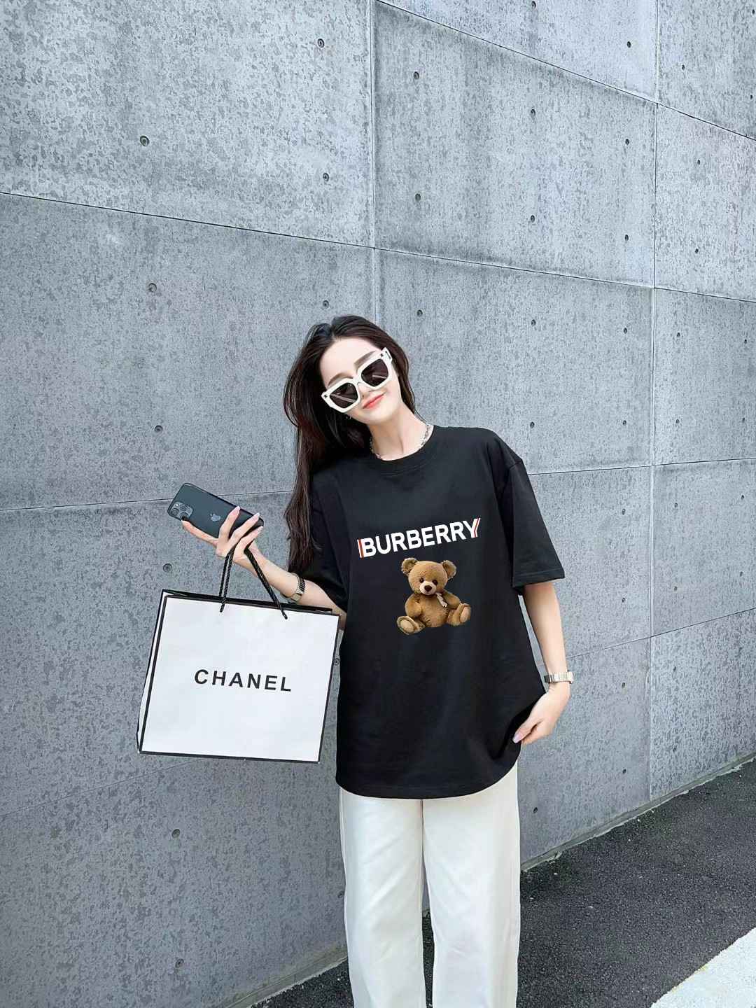 Burberry Logo Graphic T-Shirt