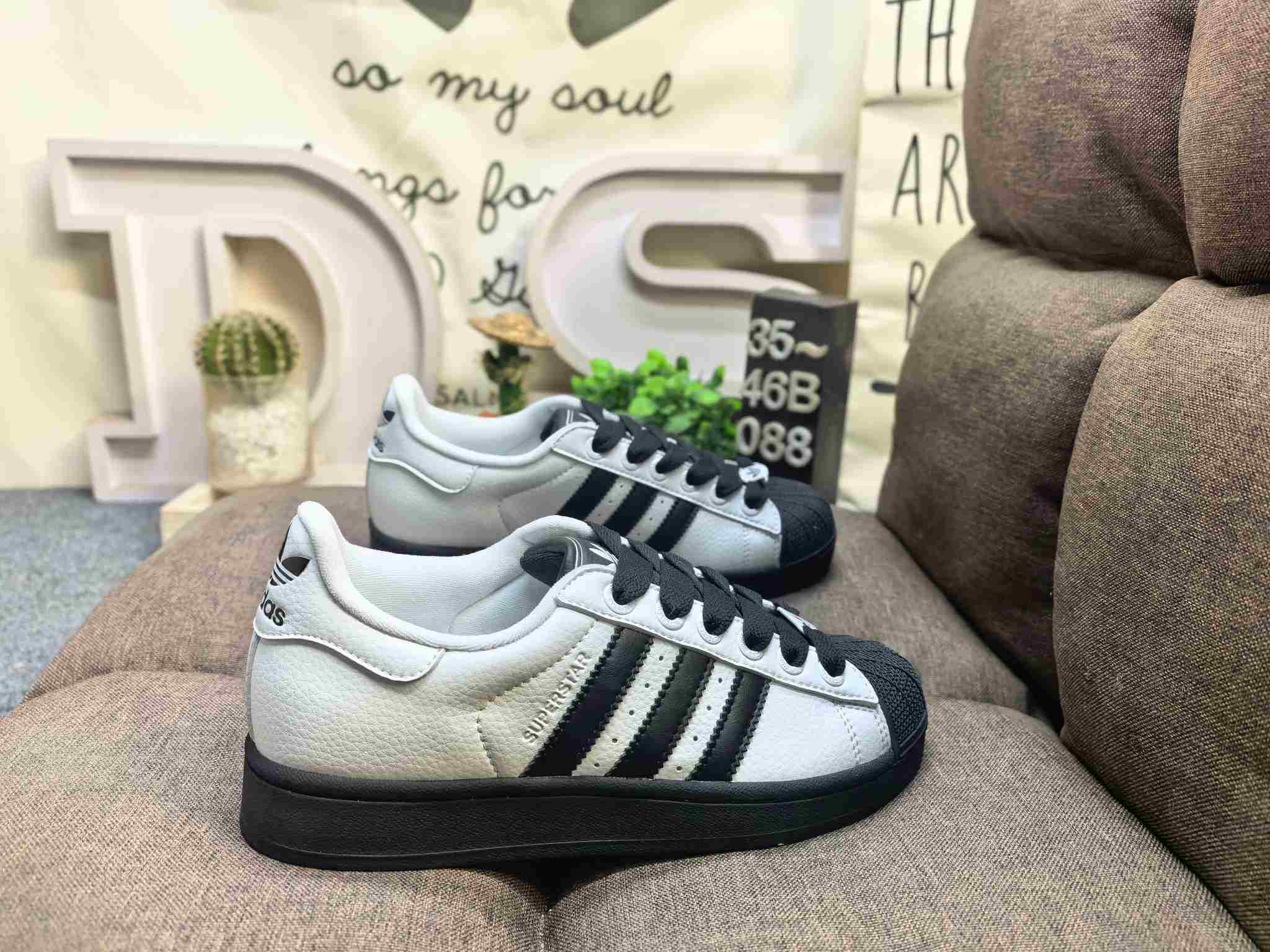 adidas SUPERSTAR II Shoes
