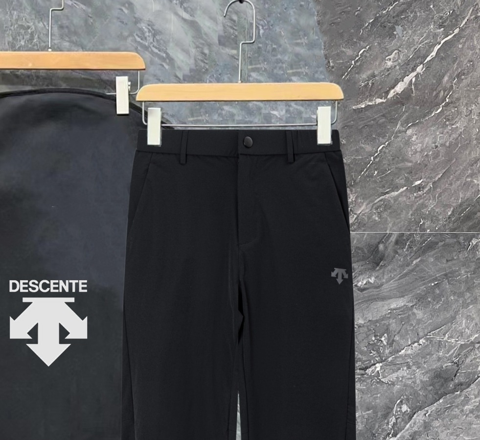 Descente Zip-Up Casual Pants