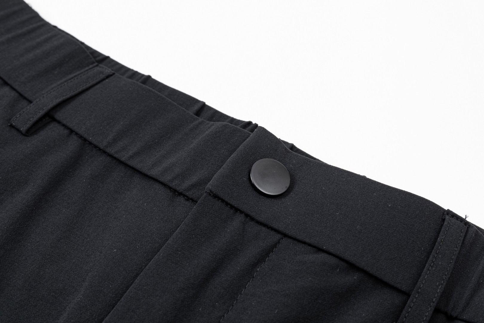 Descente Zip-Up Casual Pants