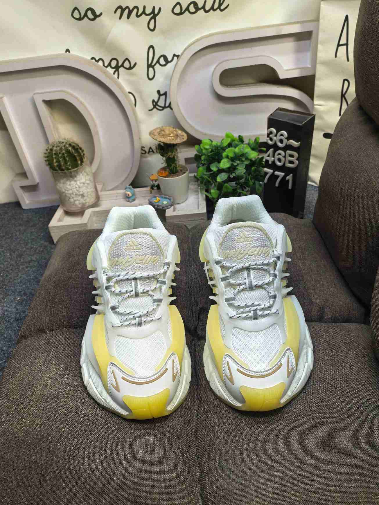 adidas ADISTAR JELLYFISH Shoes - JP9263