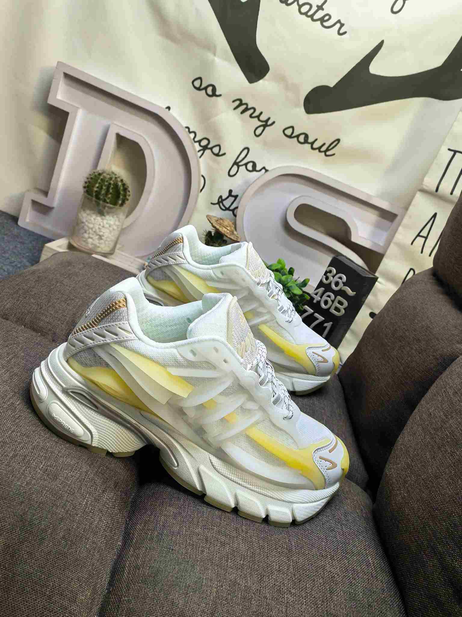 adidas ADISTAR JELLYFISH Shoes - JP9263