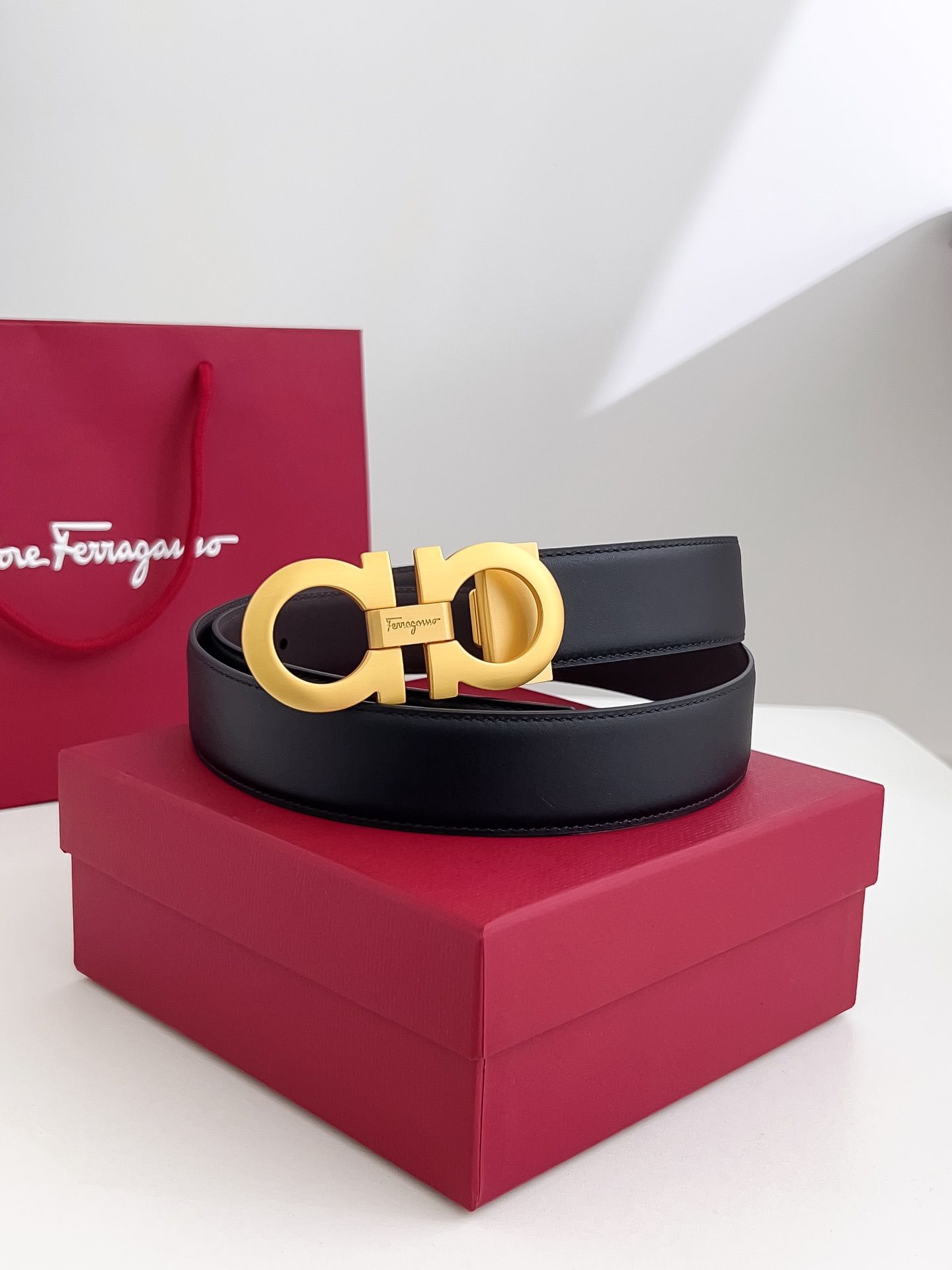 Ferragamo Belt – 35mm