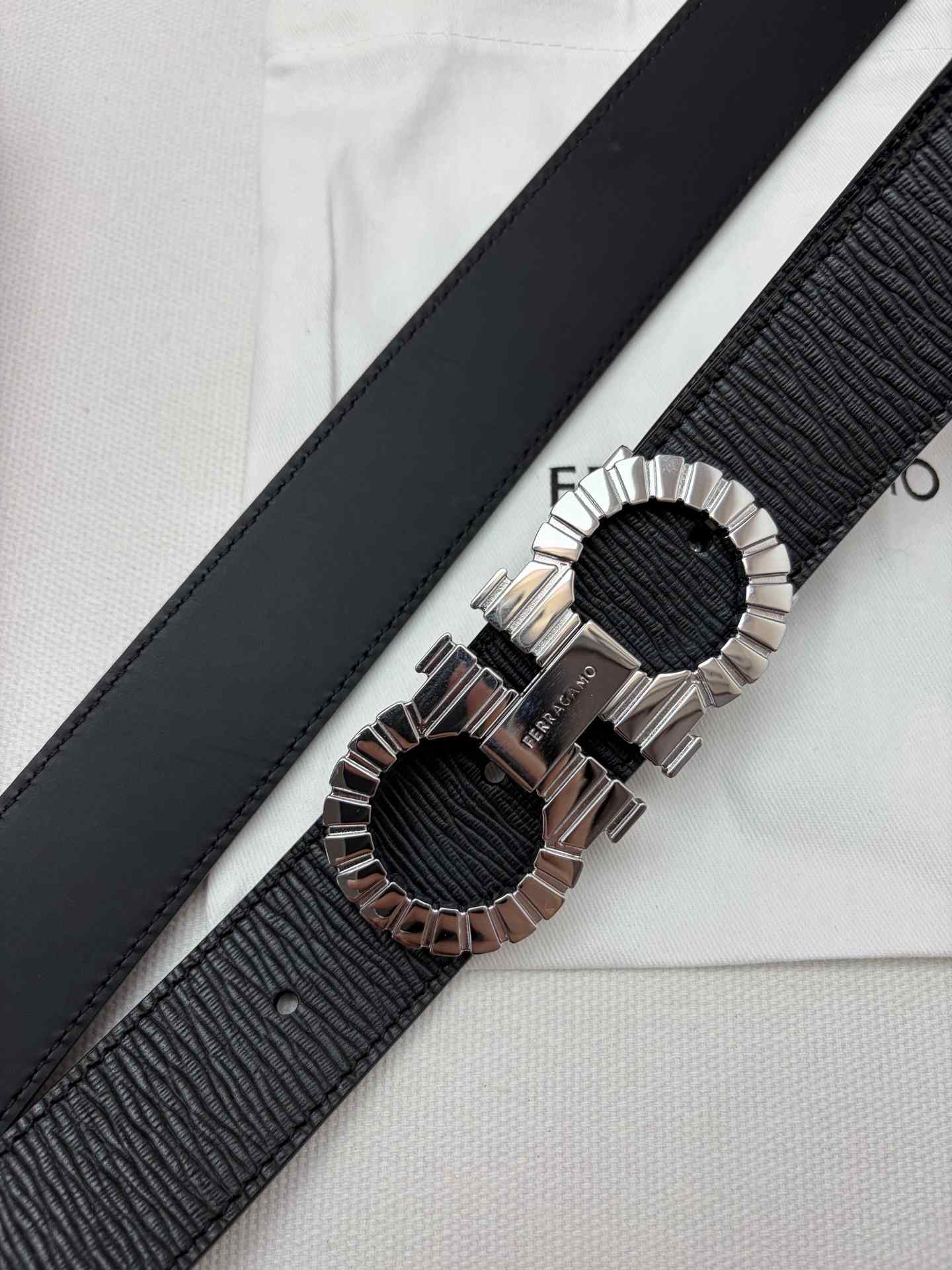 Ferragamo Belt – 35mm