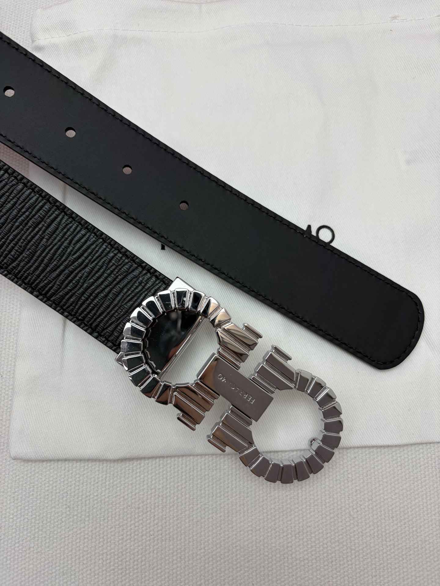 Ferragamo Belt – 35mm