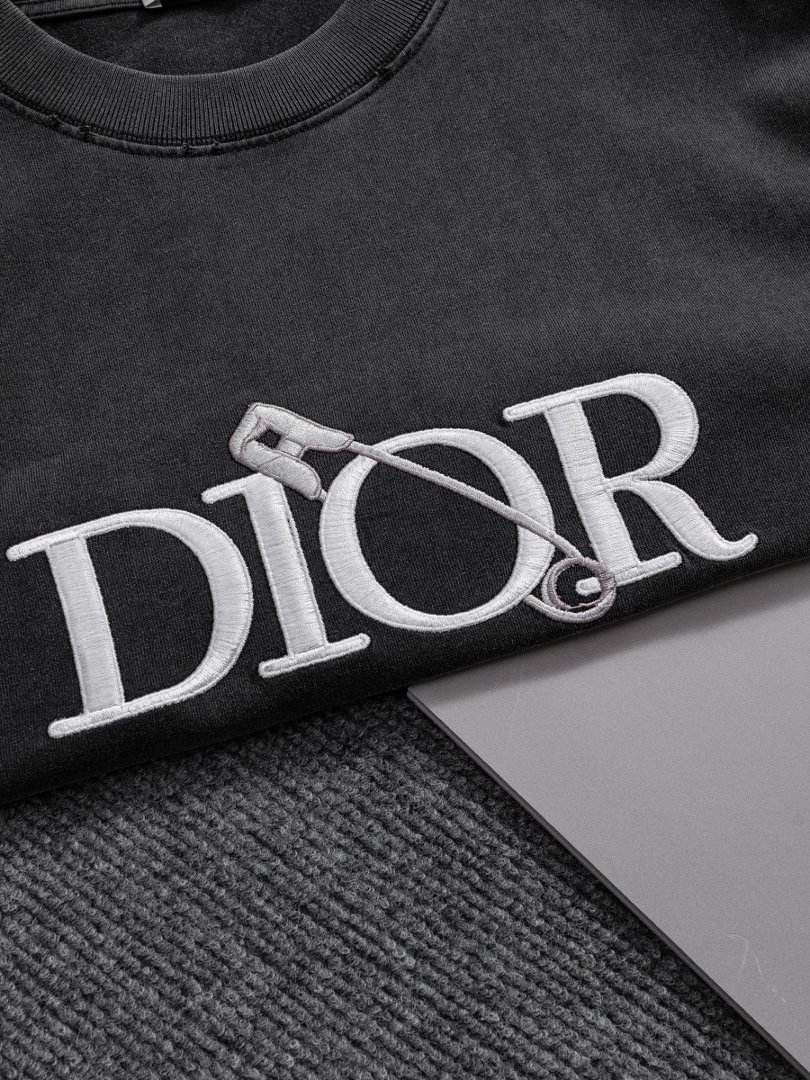 Dior T-Shirt