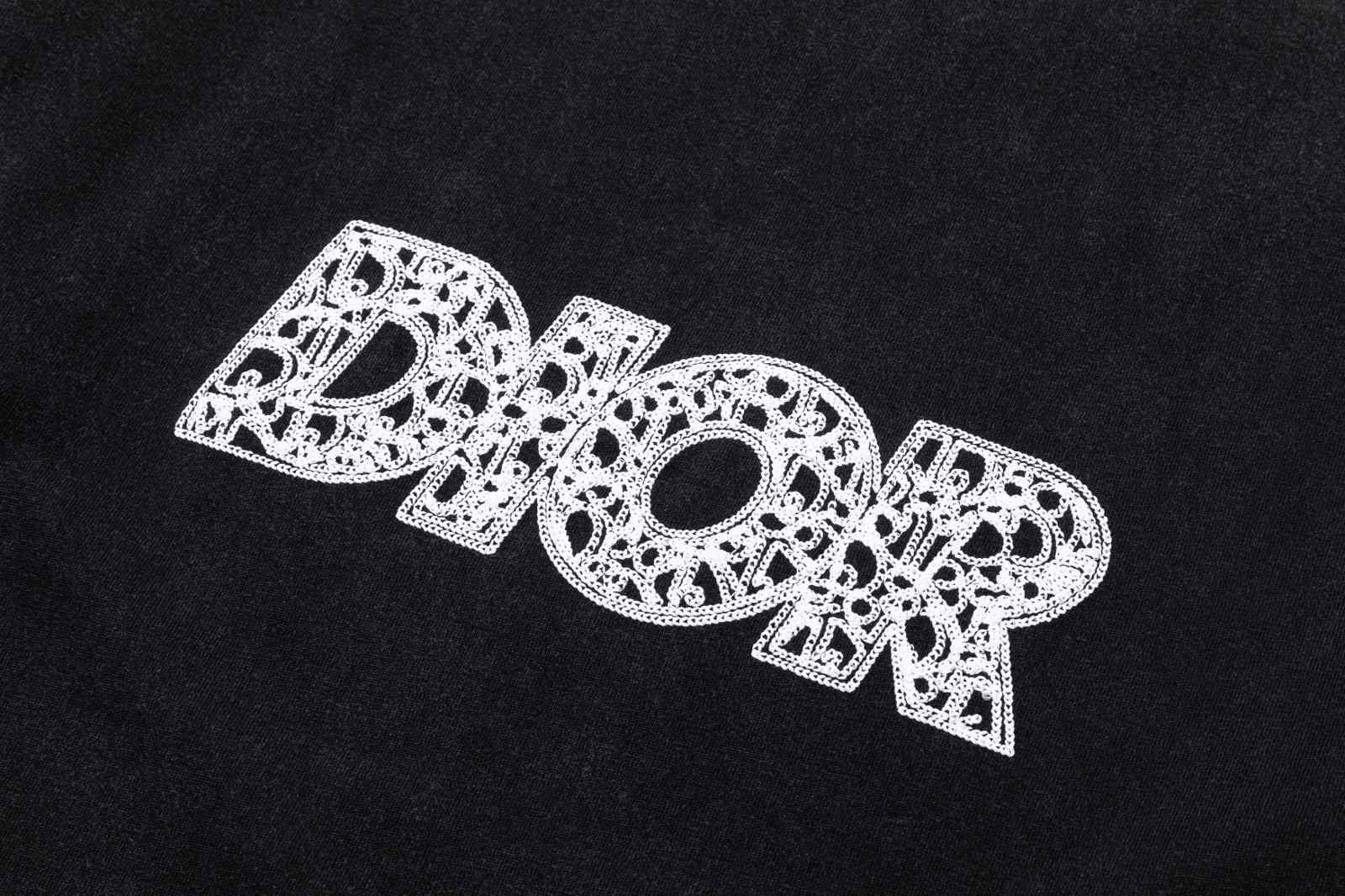 Dior T-Shirt
