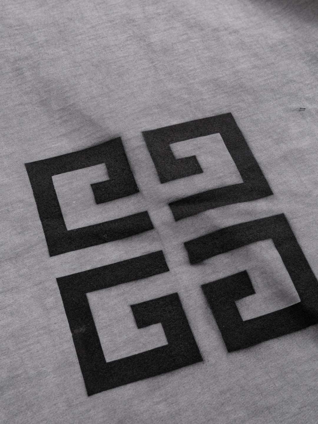 Givenchy T-Shirt