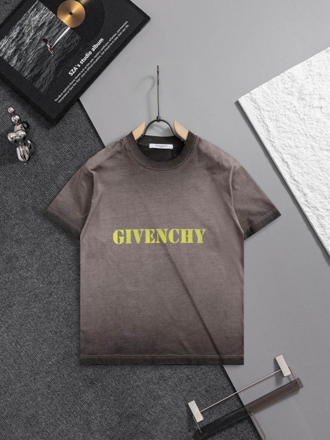 Givenchy T-Shirt