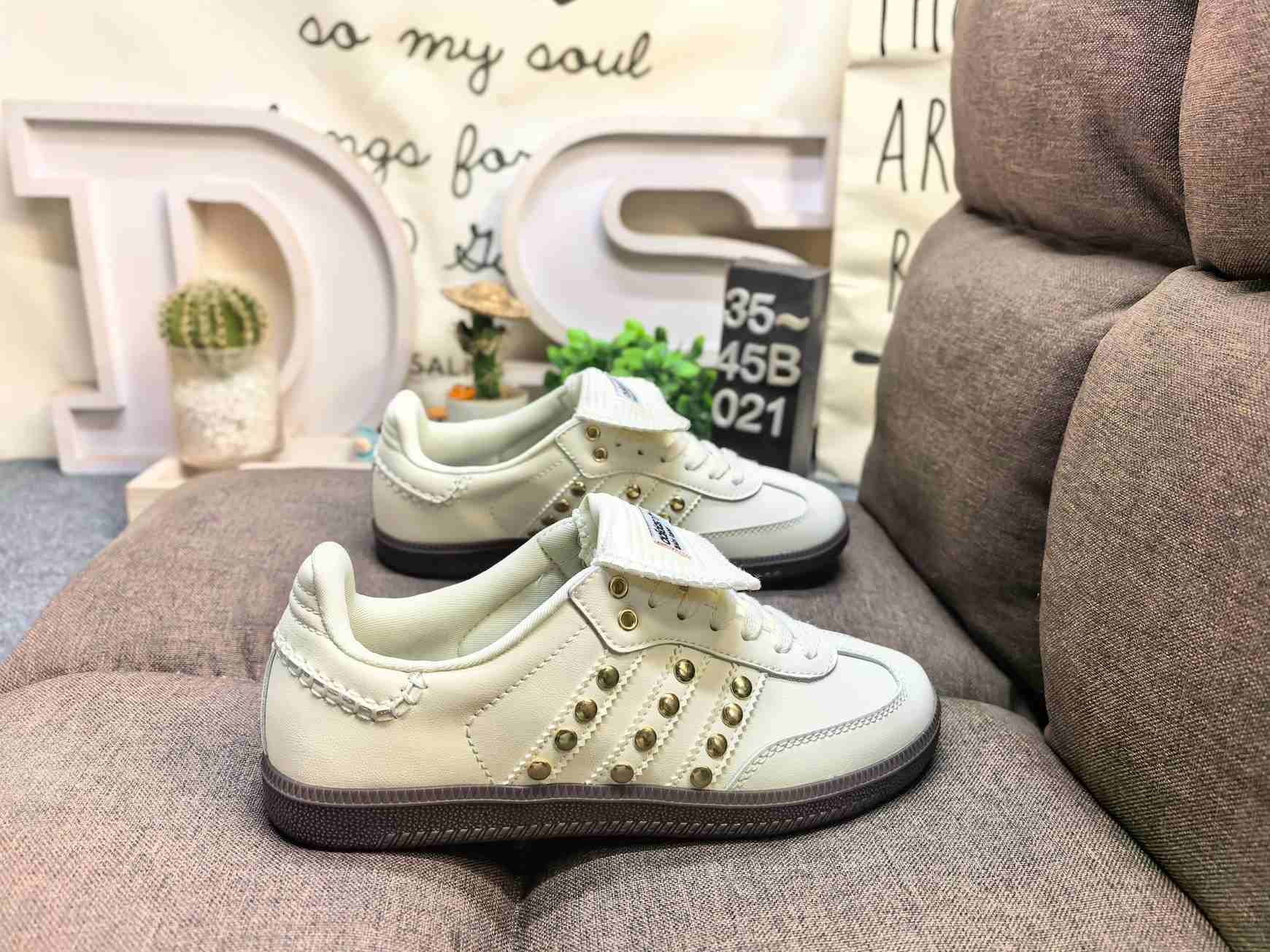 adidas WB Studded Samba OG Shoes - IG4304