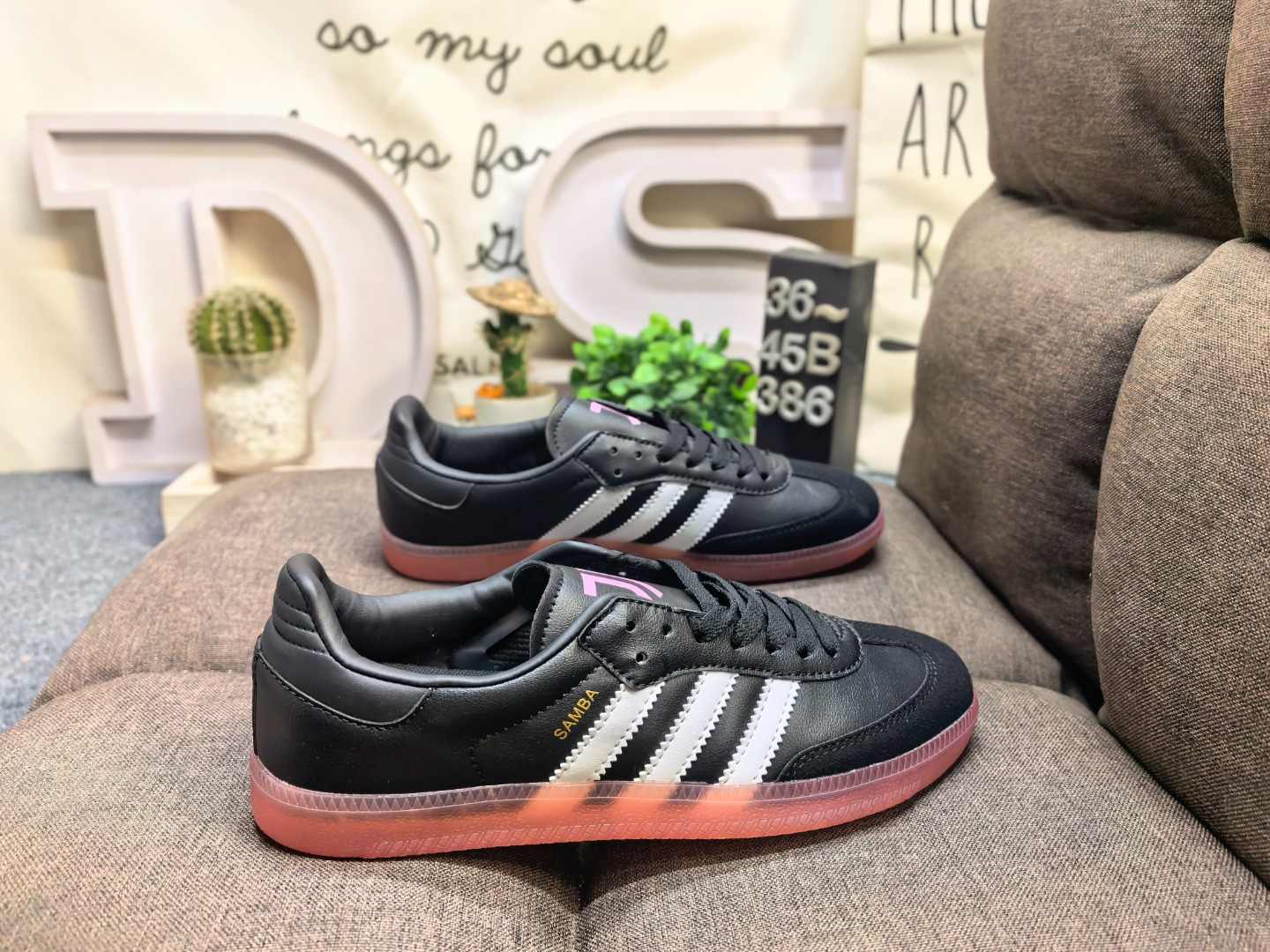 adidas SAMBA LICENSED Shoes