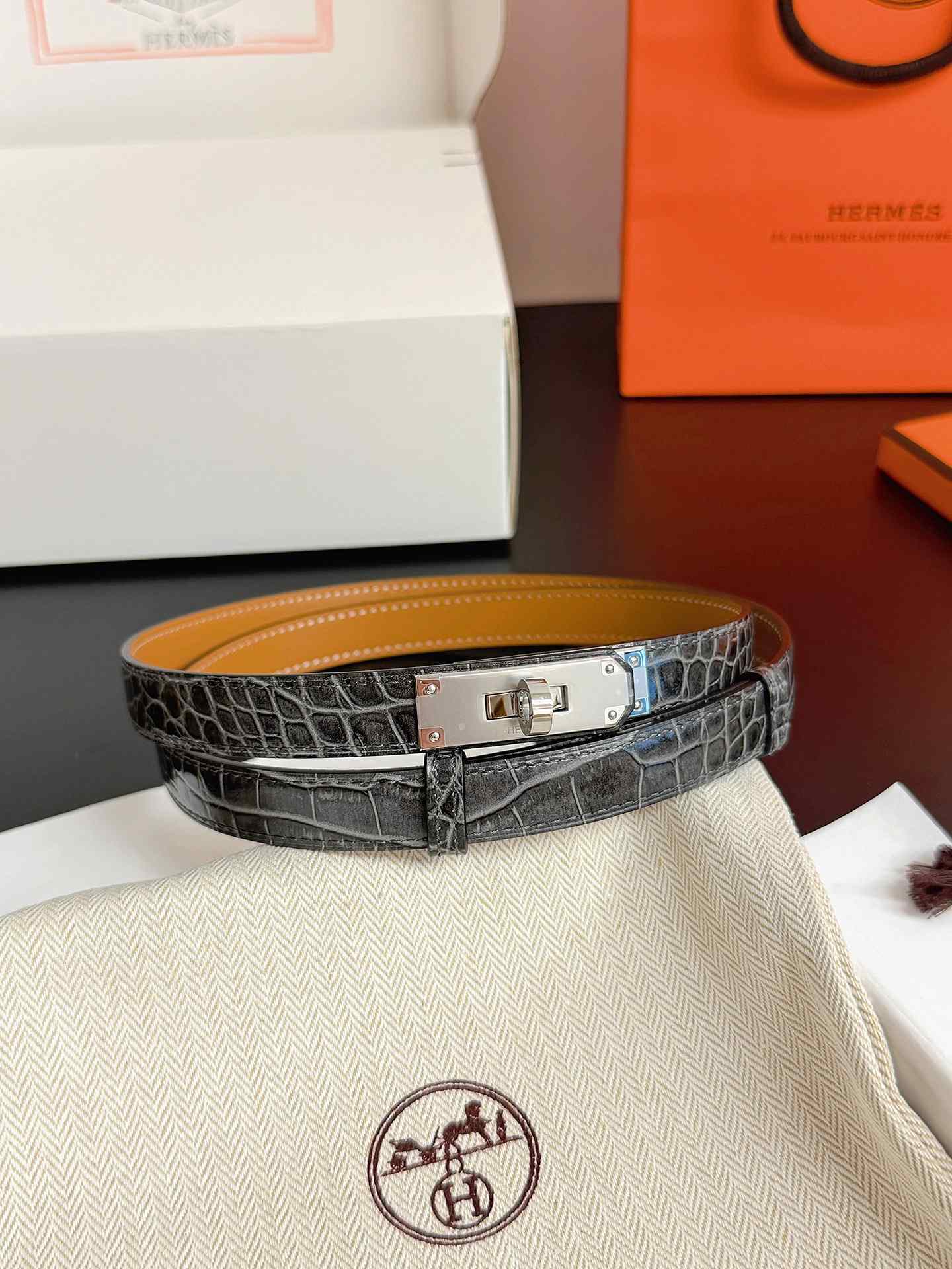 Hermes Belt – 18mm