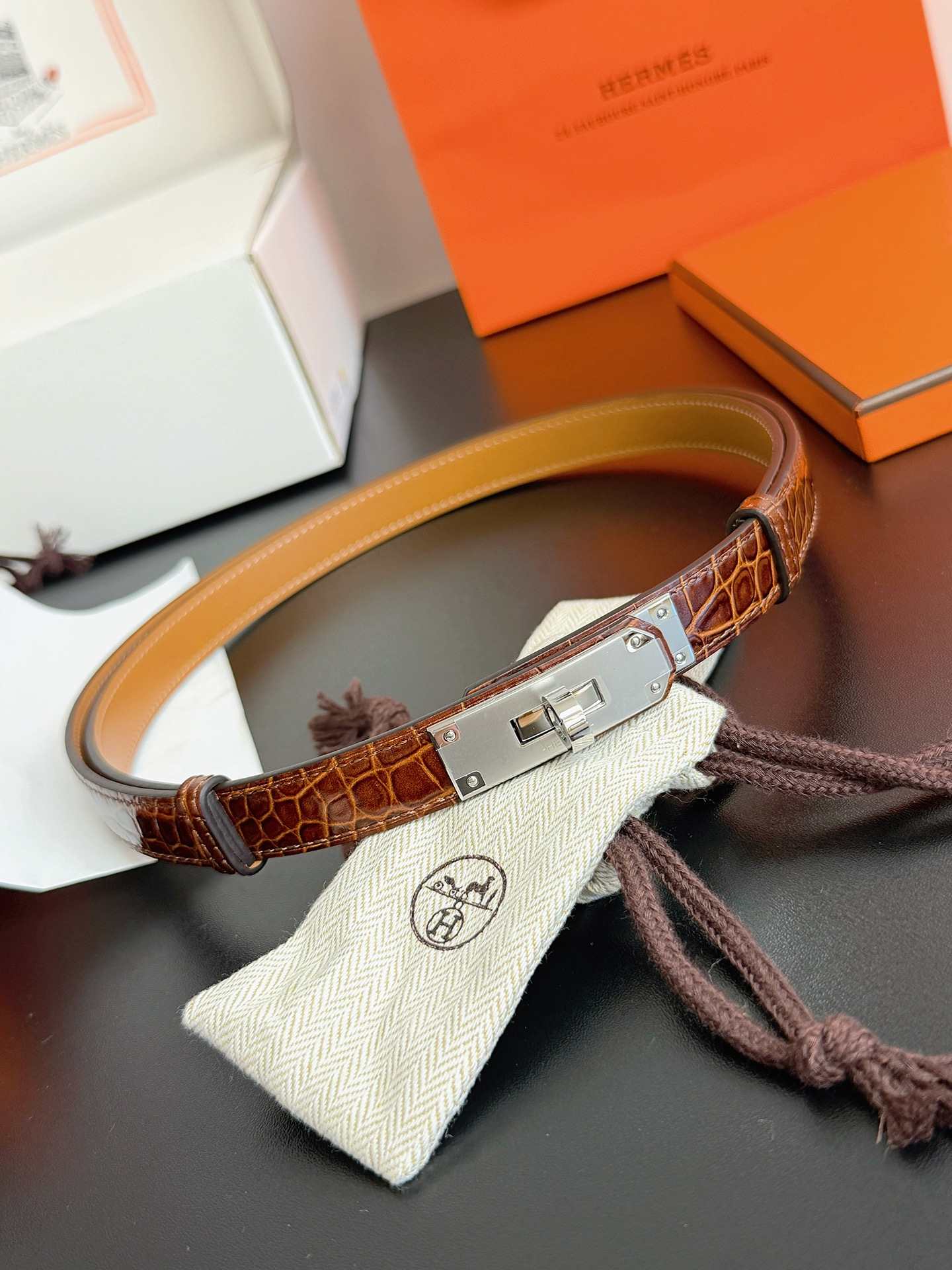 Hermes Belt – 18mm
