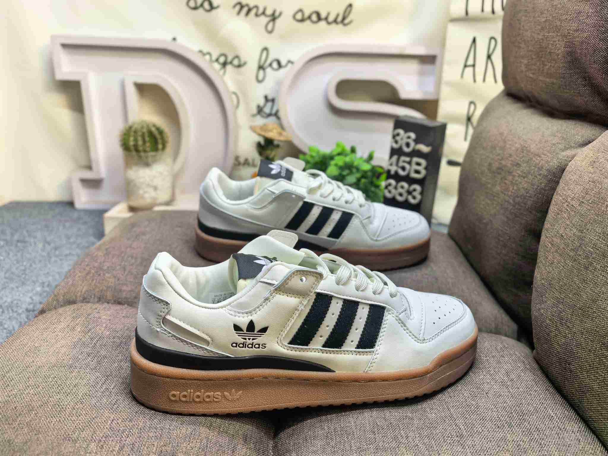 adidas OFORUM LOW CL Shoes - JQ0209