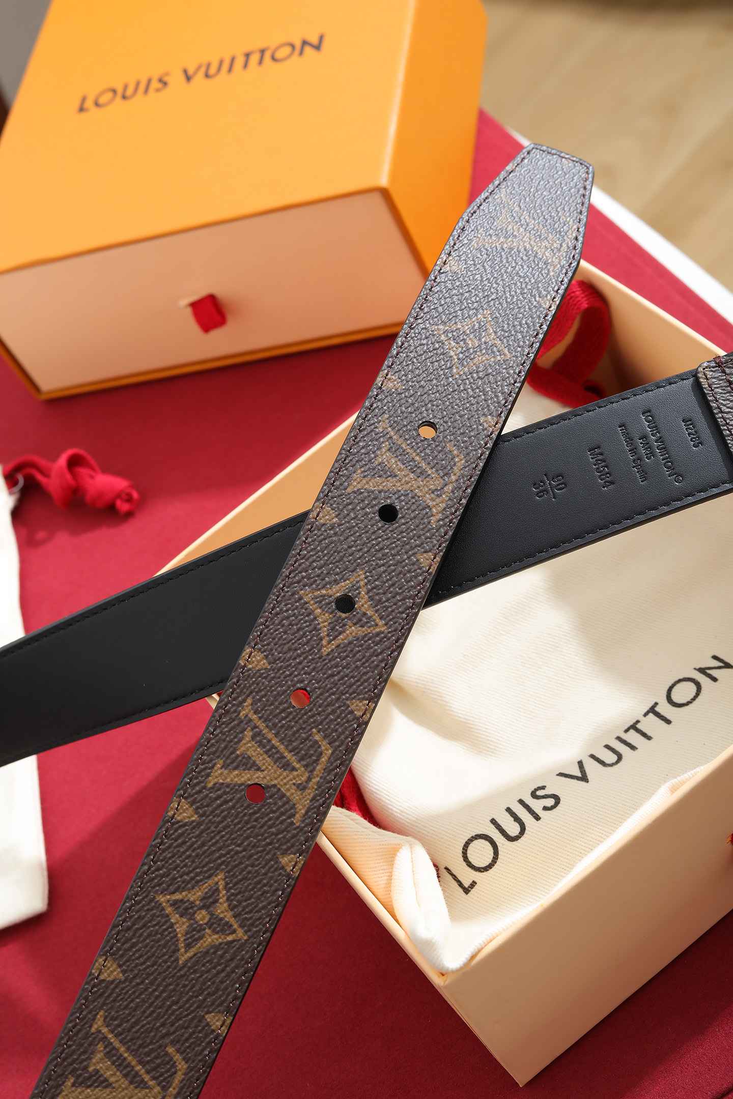 Louis Vuitton Belt – 35mm