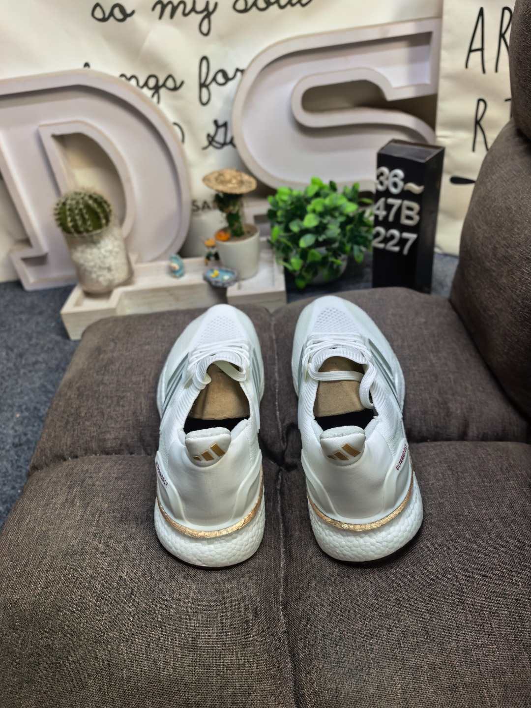 adidas ULTRABOOST 5X Shoes