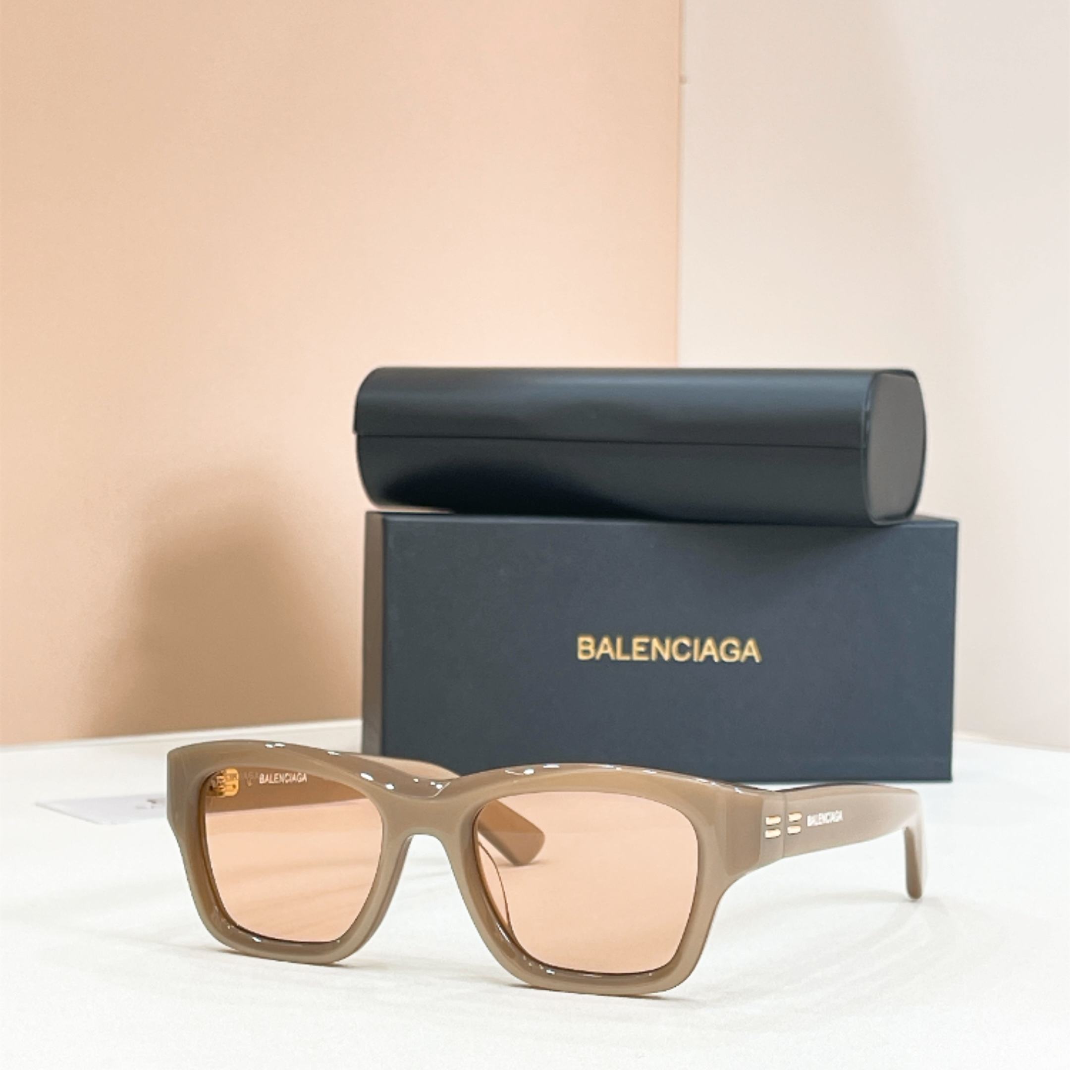 Balenciaga Sunglasses - BB7081