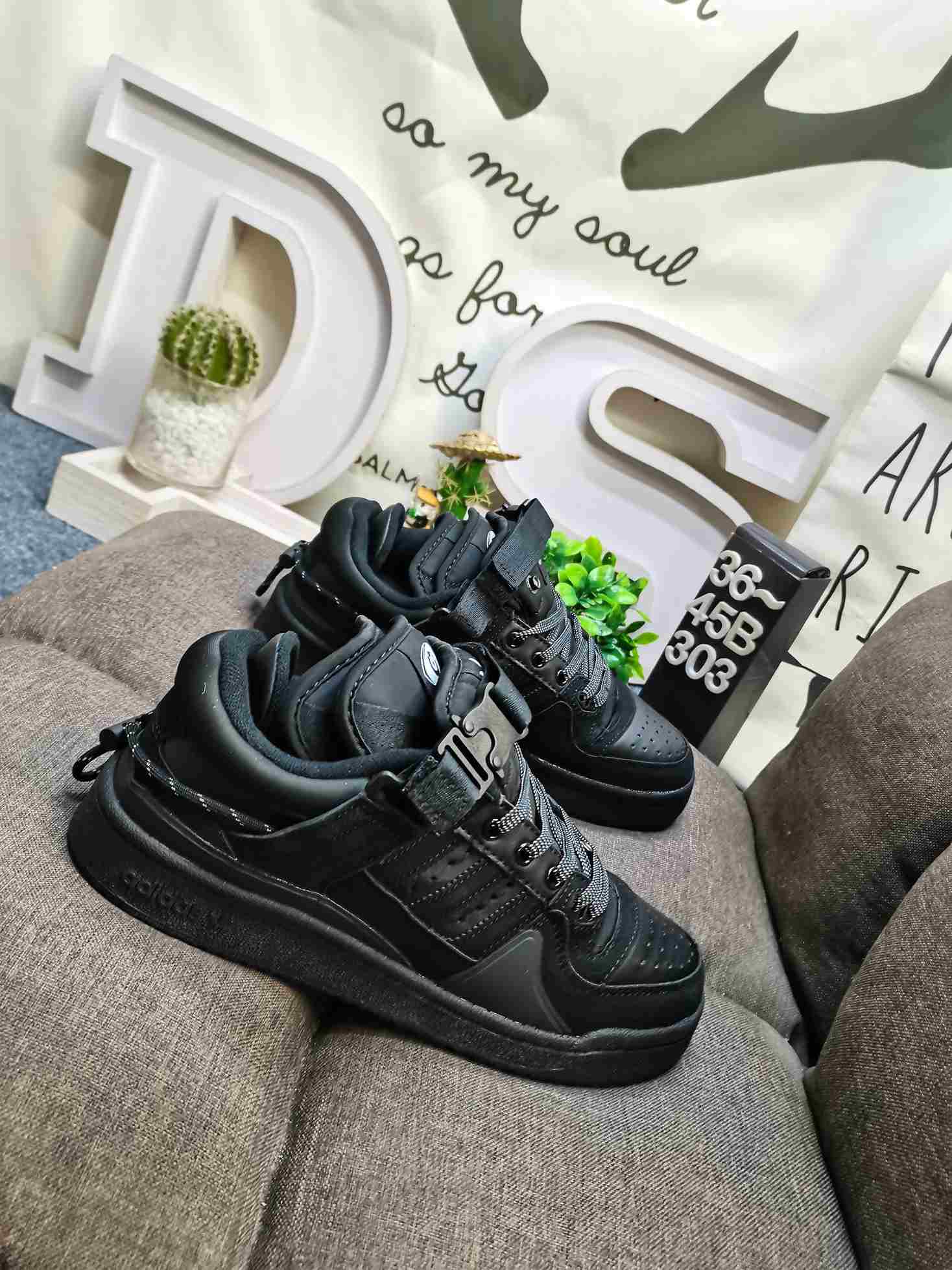 adidas BAD BUNNY FORUM Shoes