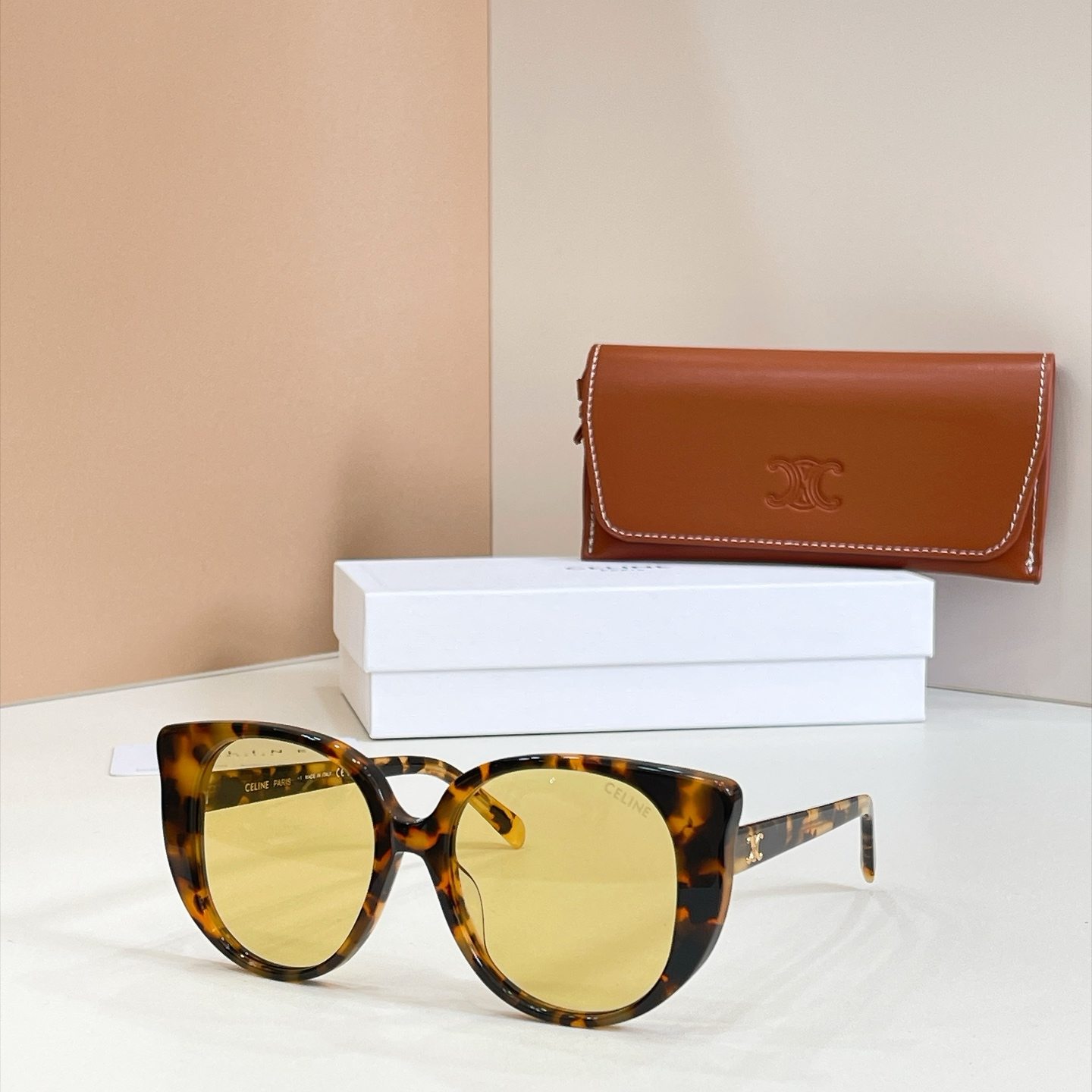 CELINE Sunglasses - CL40358U