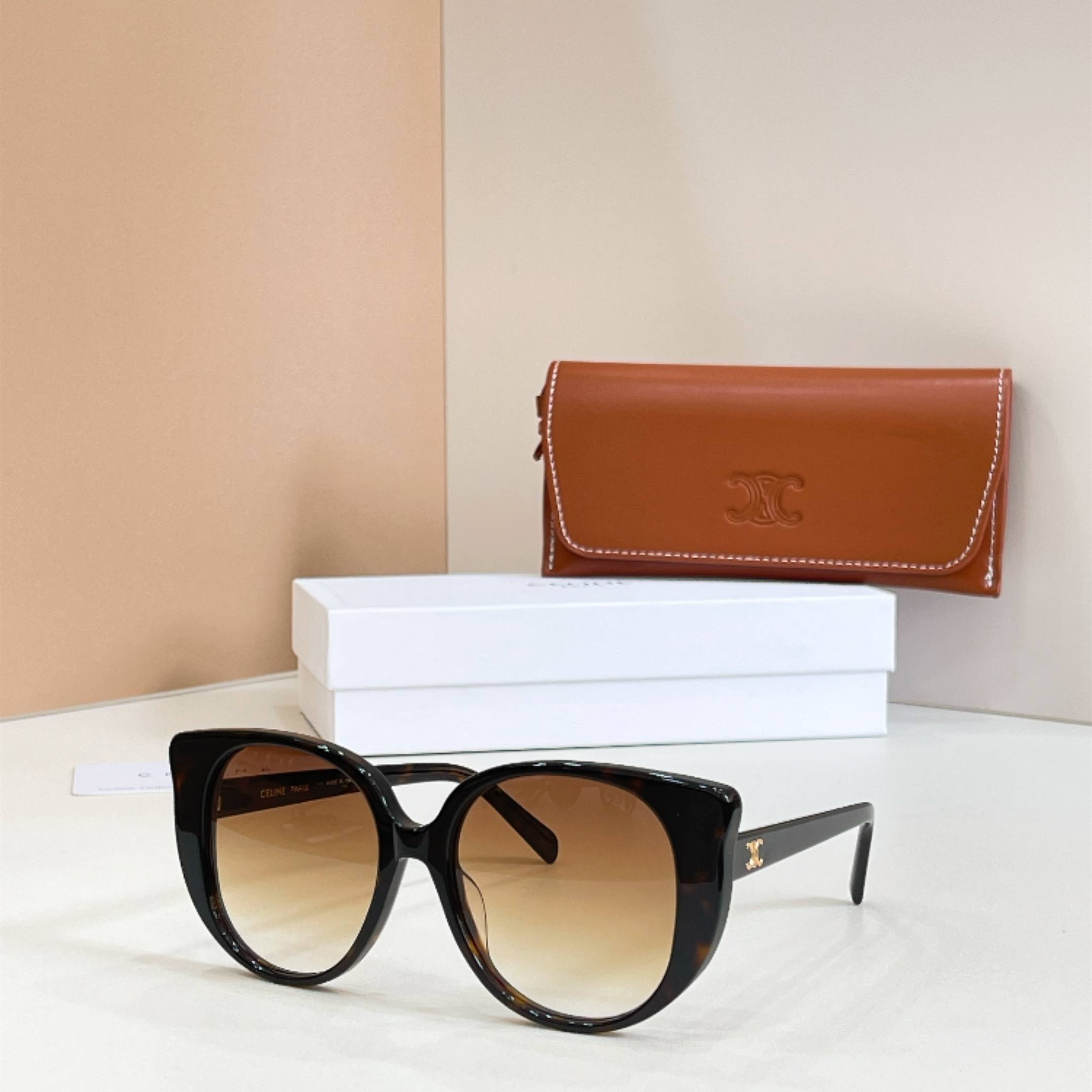 CELINE Sunglasses - CL40358U