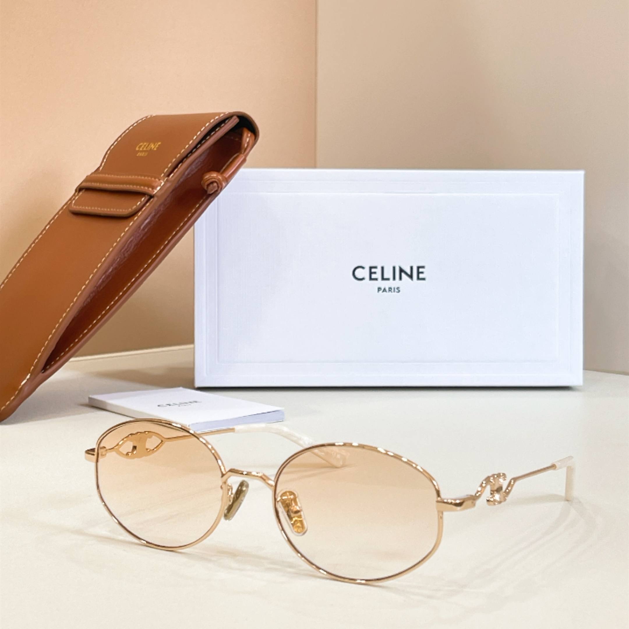 CELINE Sunglasses - CL40572