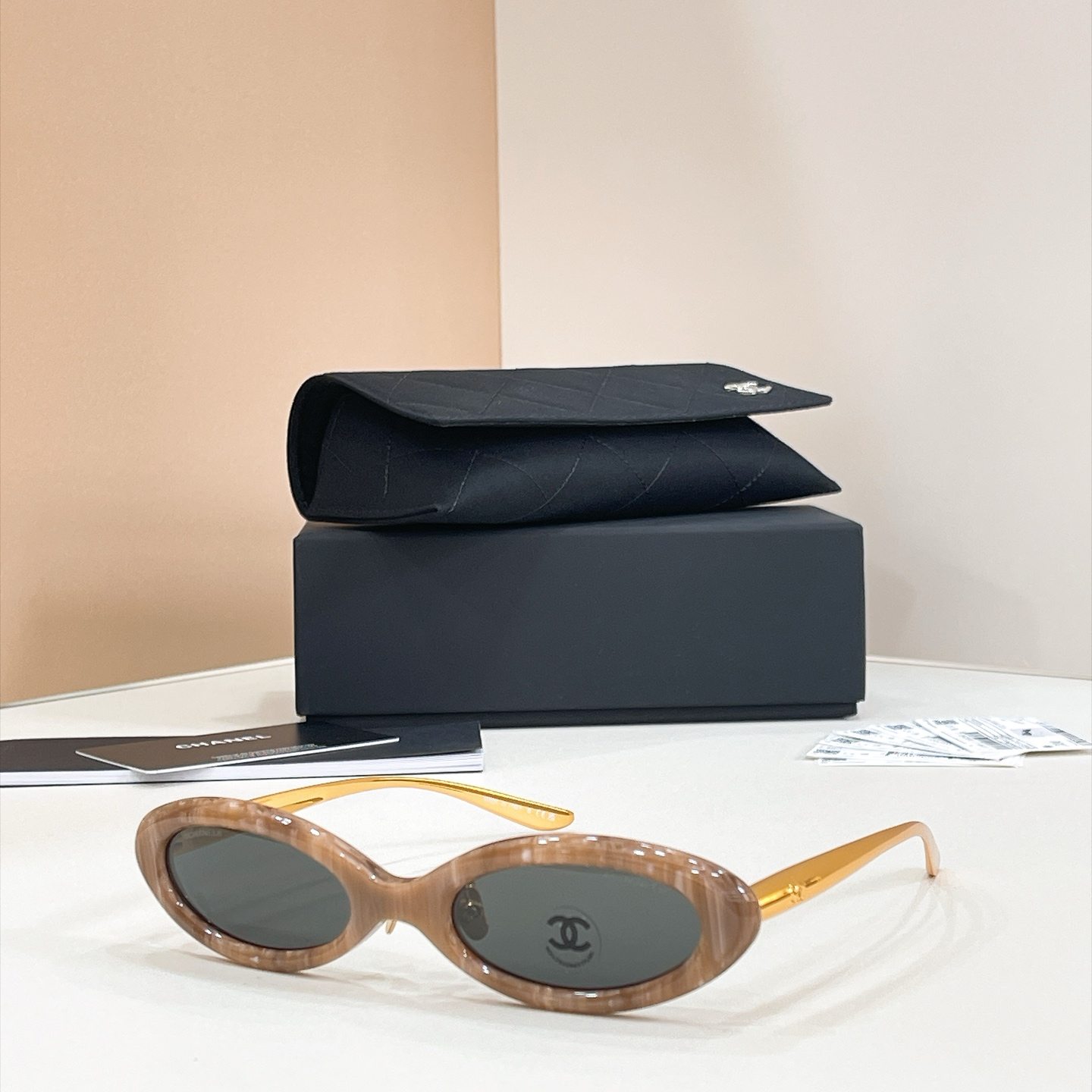 CHANEL Sunglasses - CH9209