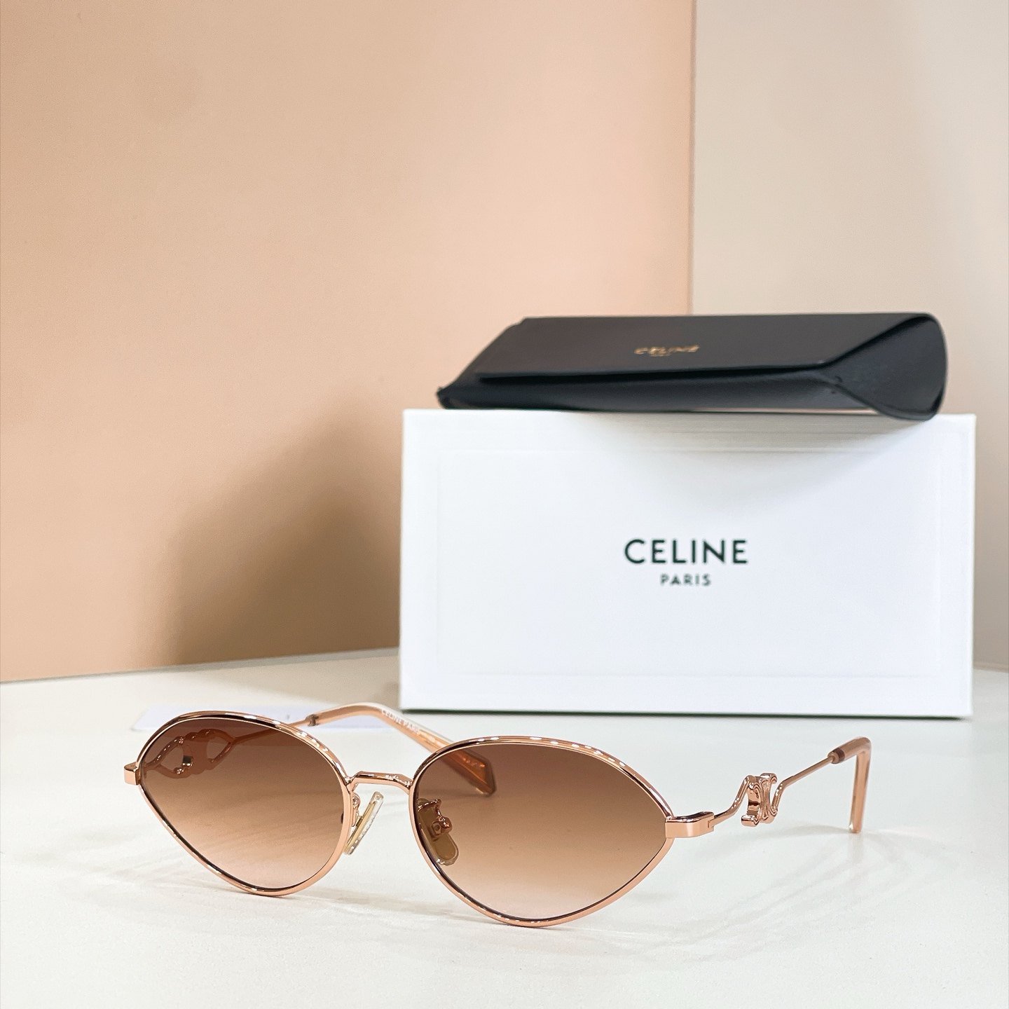 CELINE Sunglasses - CL40354U