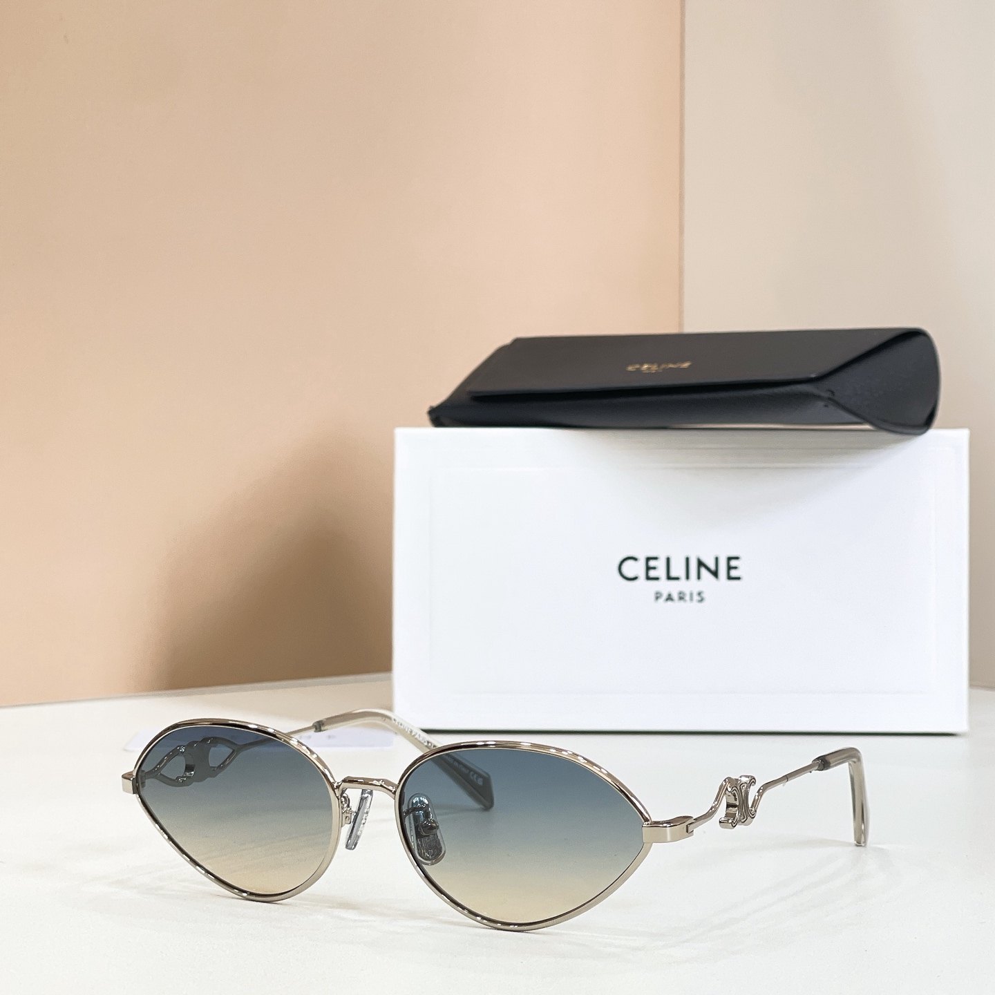 CELINE Sunglasses - CL40354U