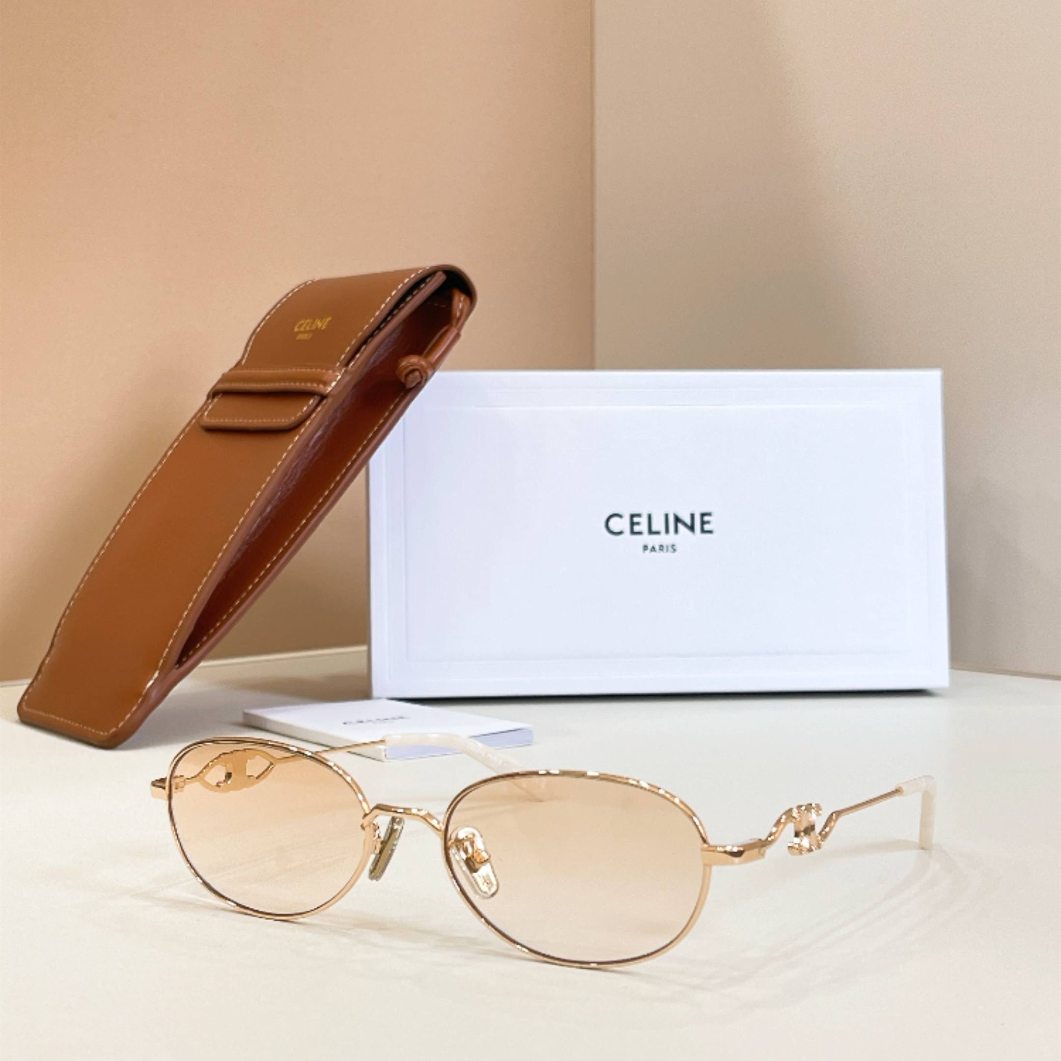 CELINE Sunglasses - CL40571