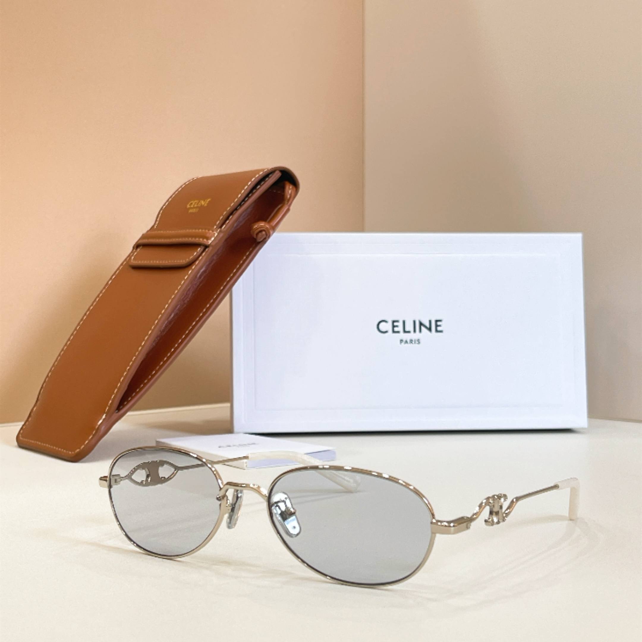 CELINE Sunglasses - CL40571